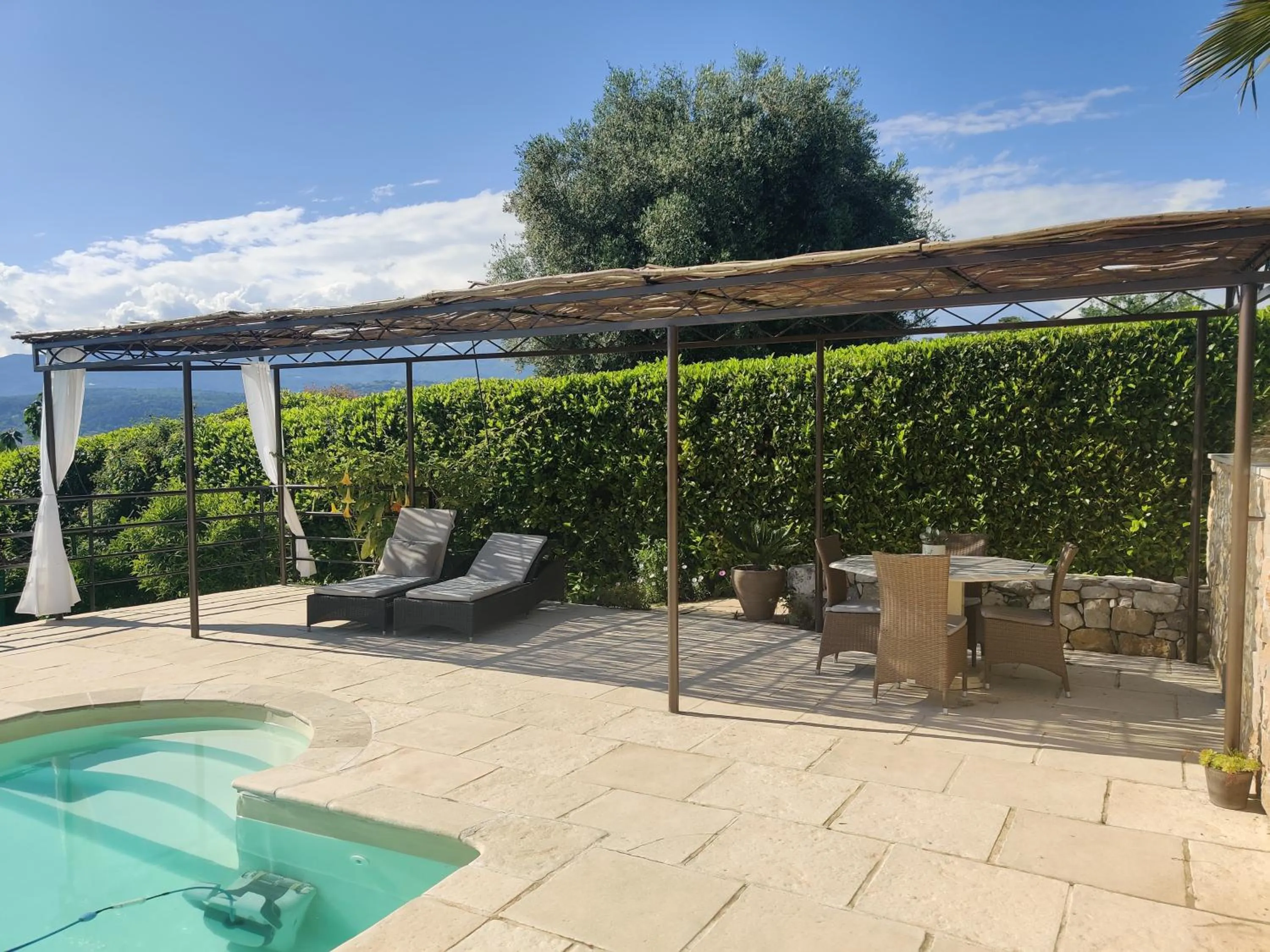 Les collines de St Paul