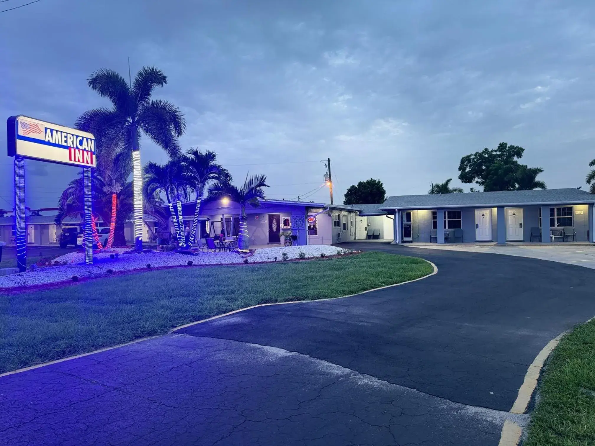 Property building in American Inn Punta Gorda Property building in American Inn Punta Gorda