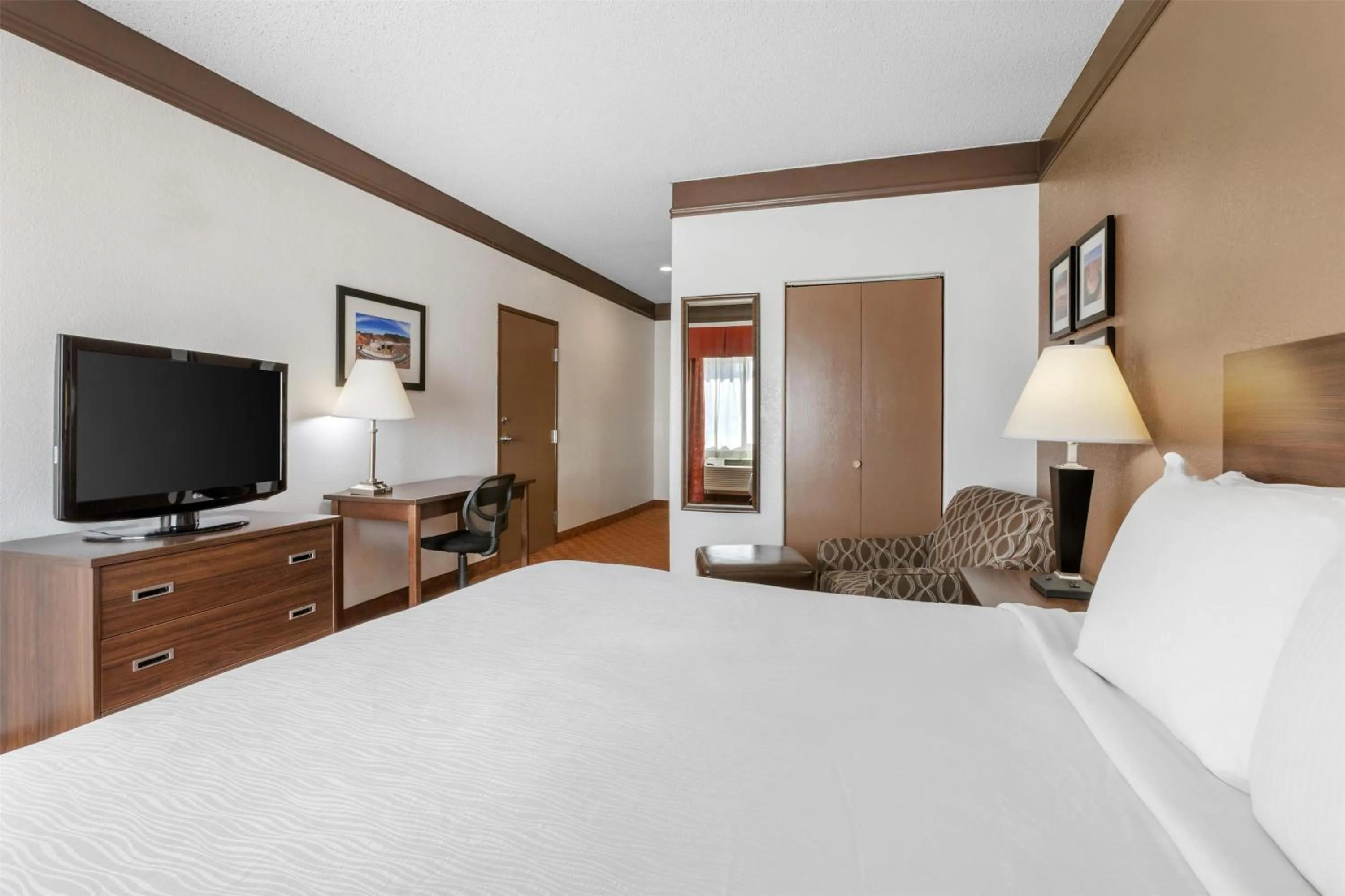 Bedroom, Bed in Best Western Tolleson