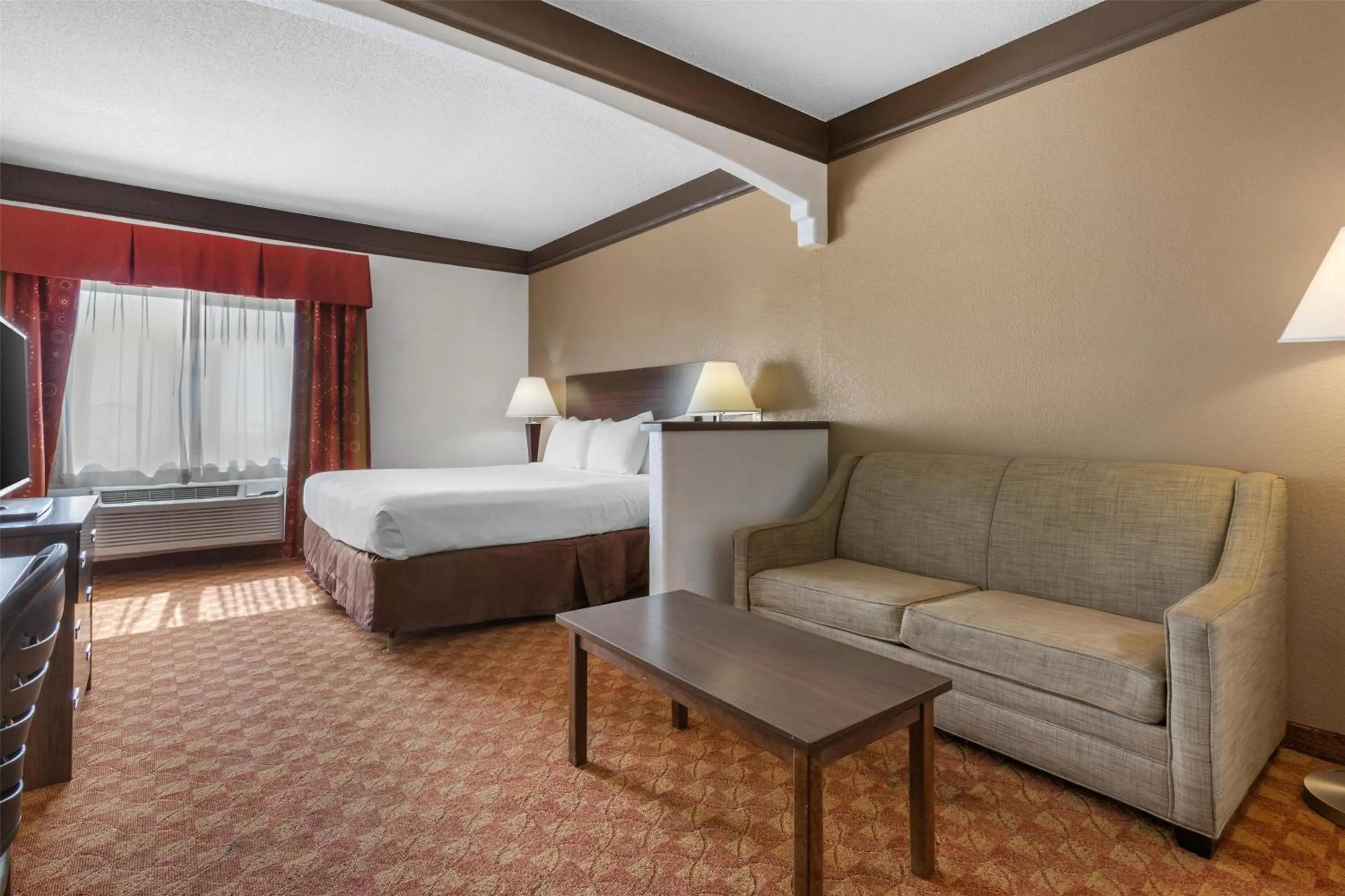 Bedroom, Bed in Best Western Tolleson