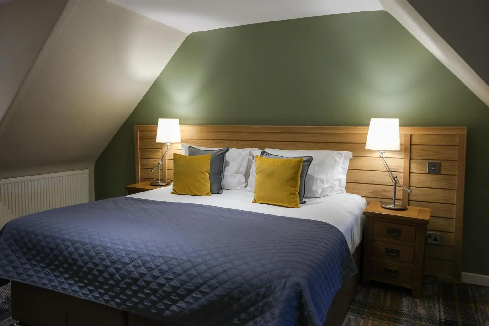 Bedroom, Bed in Glen Mhor Hotel at Uile-bheist 'Brewstillery' Bedroom, Bed in Glen Mhor Hotel at Uile-bheist 'Brewstillery'