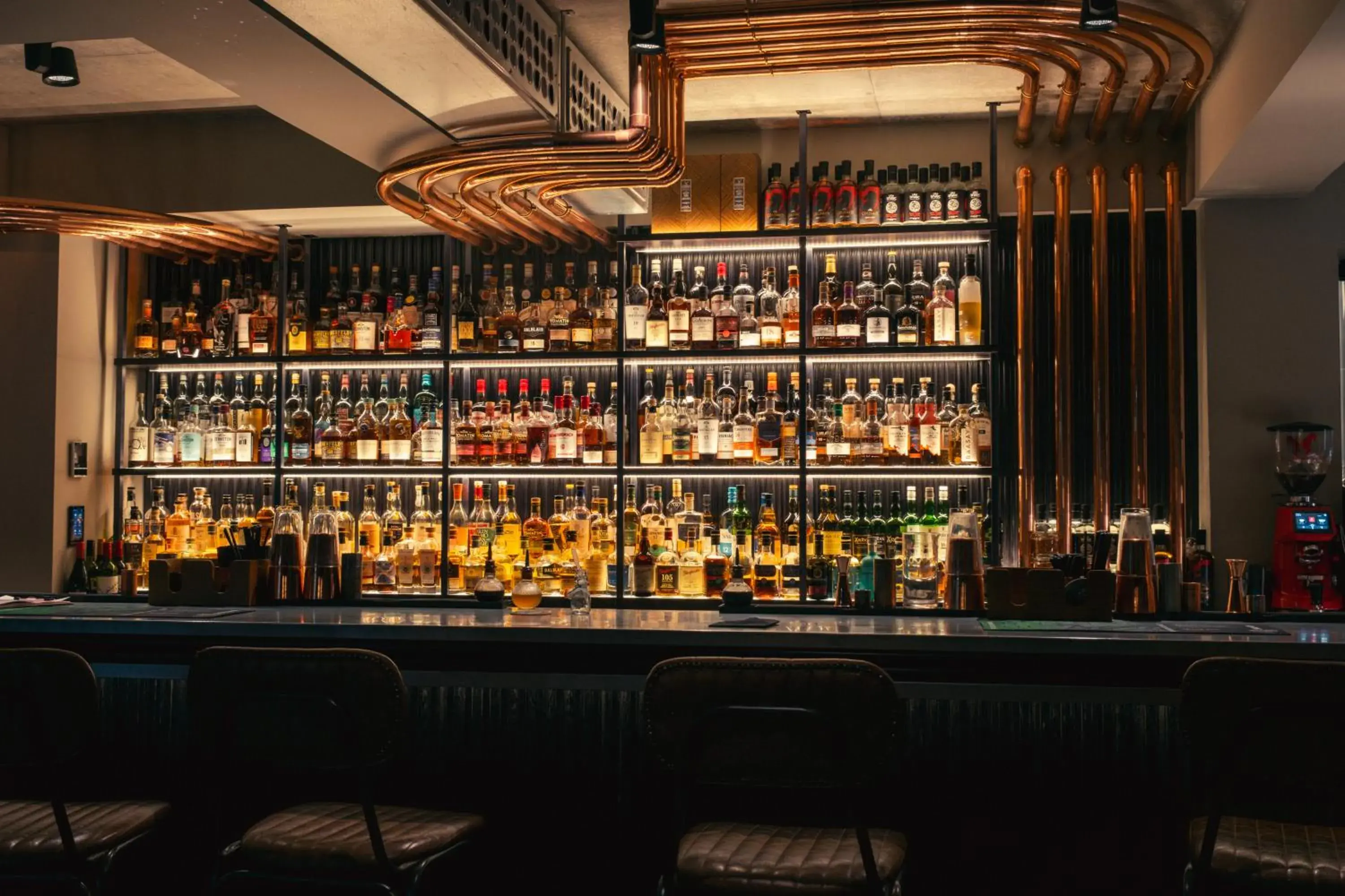 Lounge or bar in Glen Mhor Hotel at Uile-bheist 'Brewstillery' Lounge or bar in Glen Mhor Hotel at Uile-bheist 'Brewstillery'