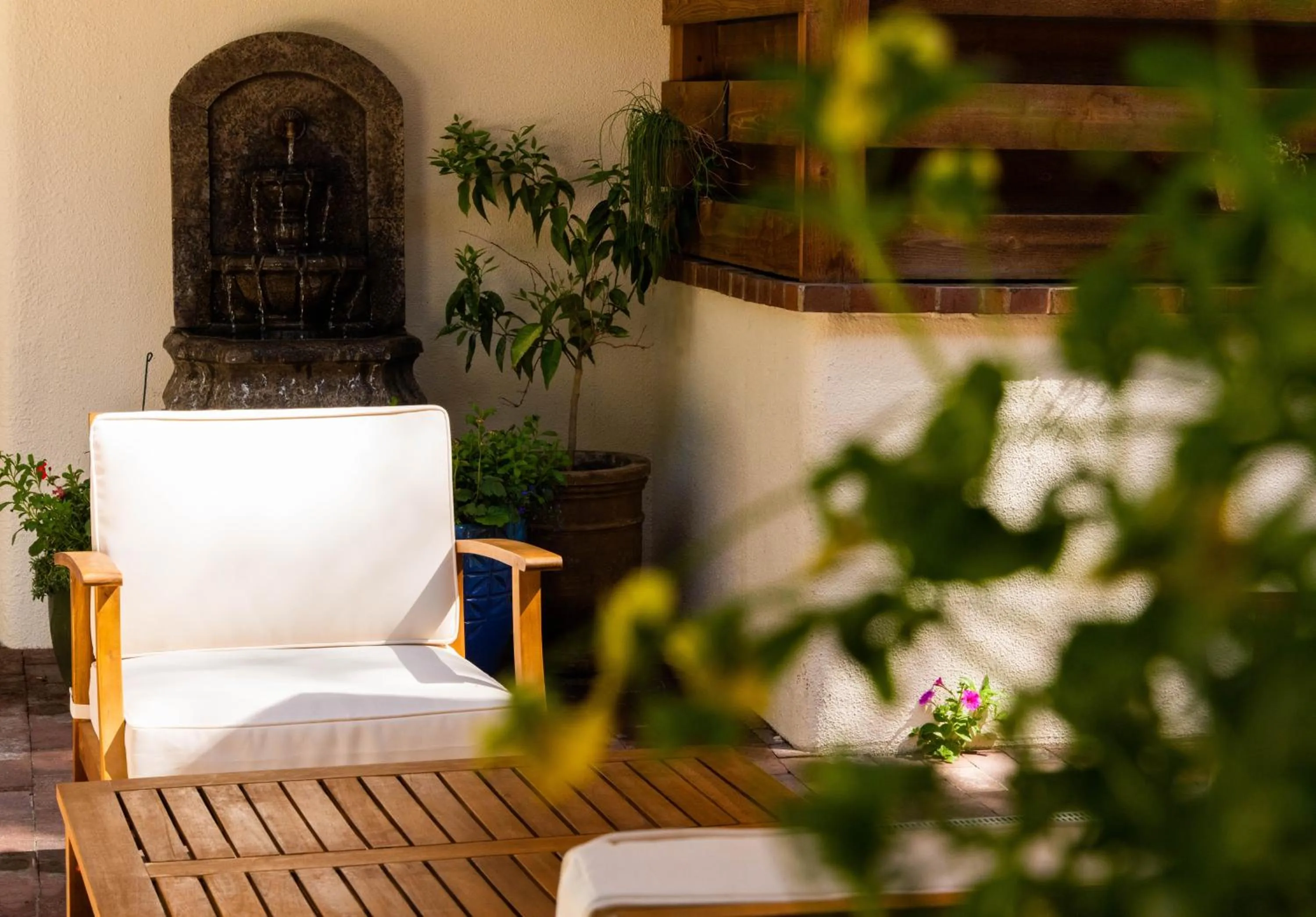 Patio in Knob Hill Inn