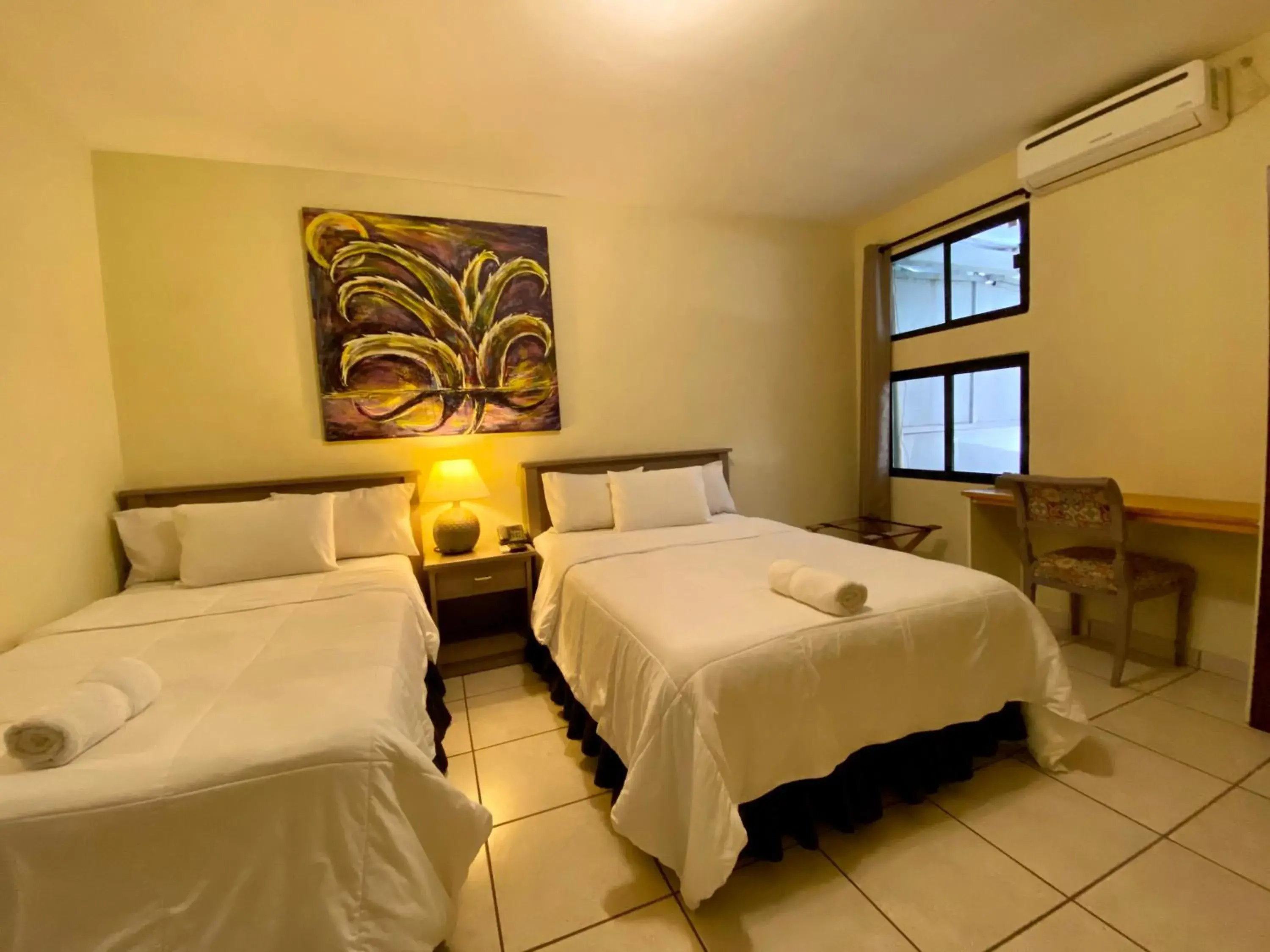 Bedroom, Bed in Morrison Hotel San Salvador Bedroom, Bed in Morrison Hotel San Salvador