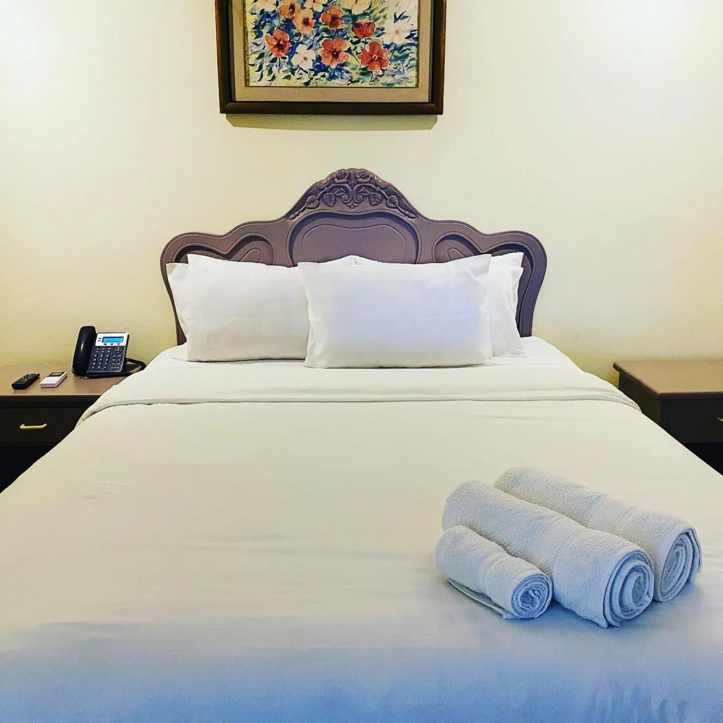 Bed in Morrison Hotel San Salvador