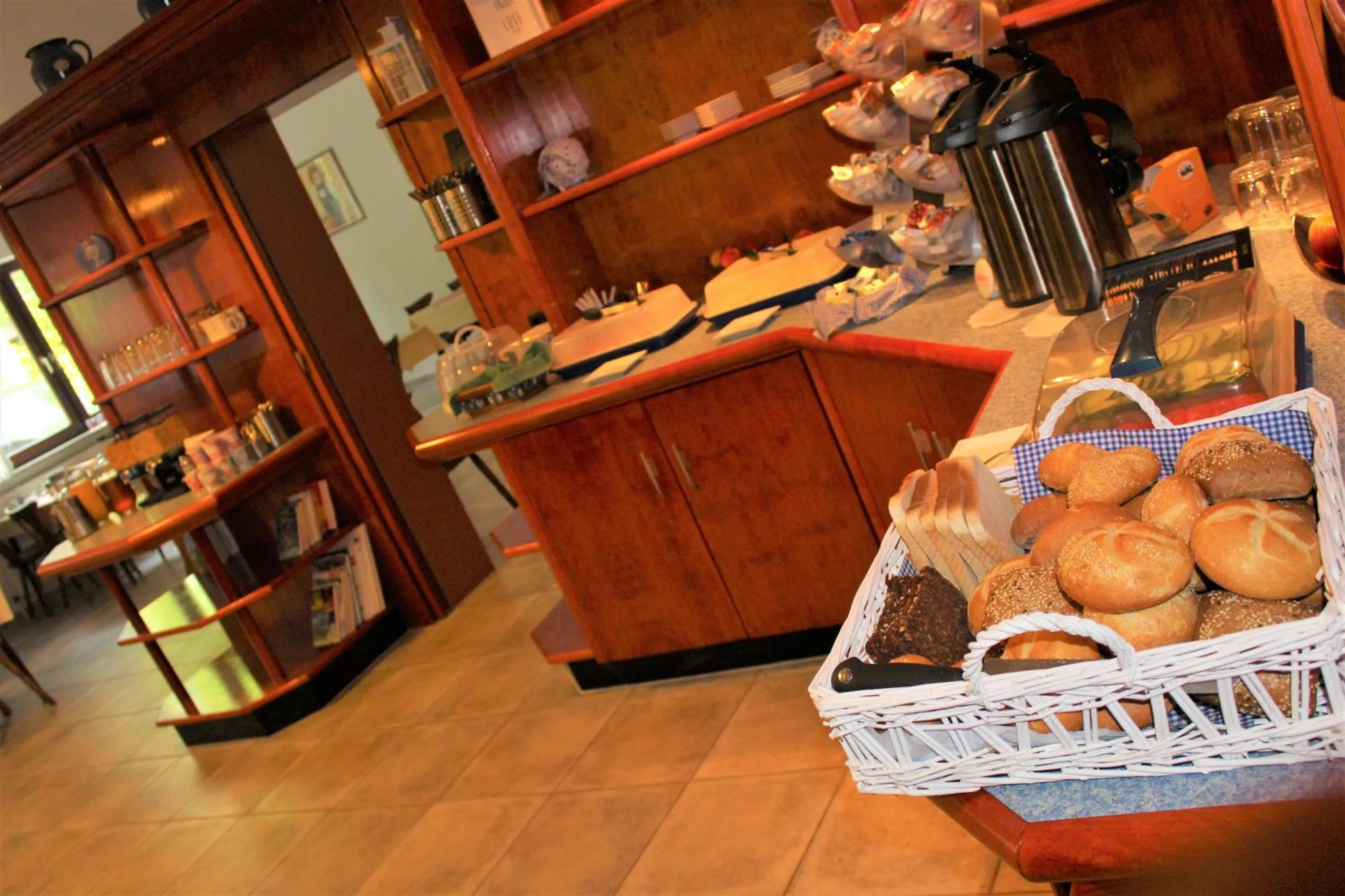 Food and drinks in Hotel Alsterquelle 24h Check-in, Free Parking and WiFi