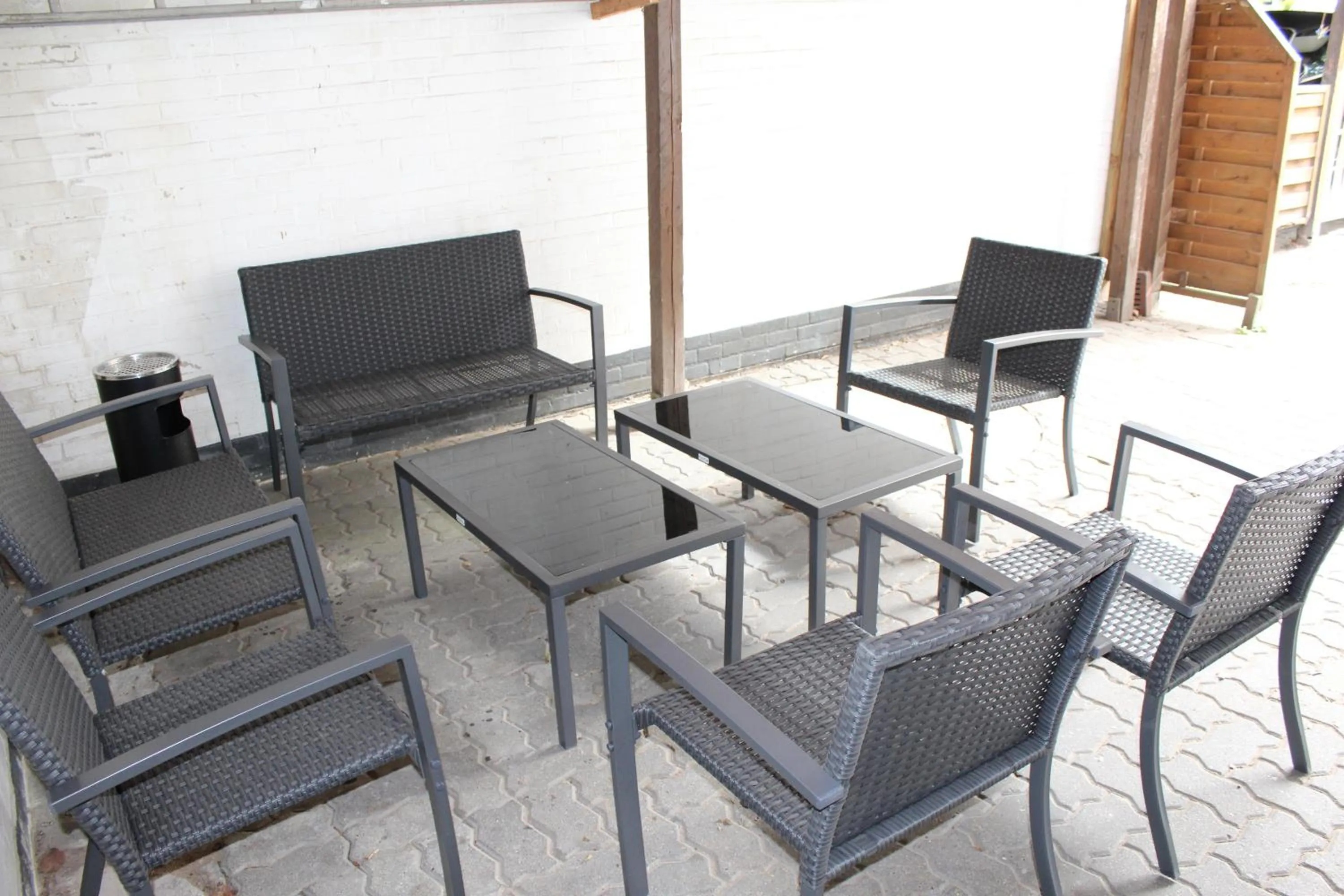 Patio in Hotel Alsterquelle 24h Check-in, Free Parking and WiFi