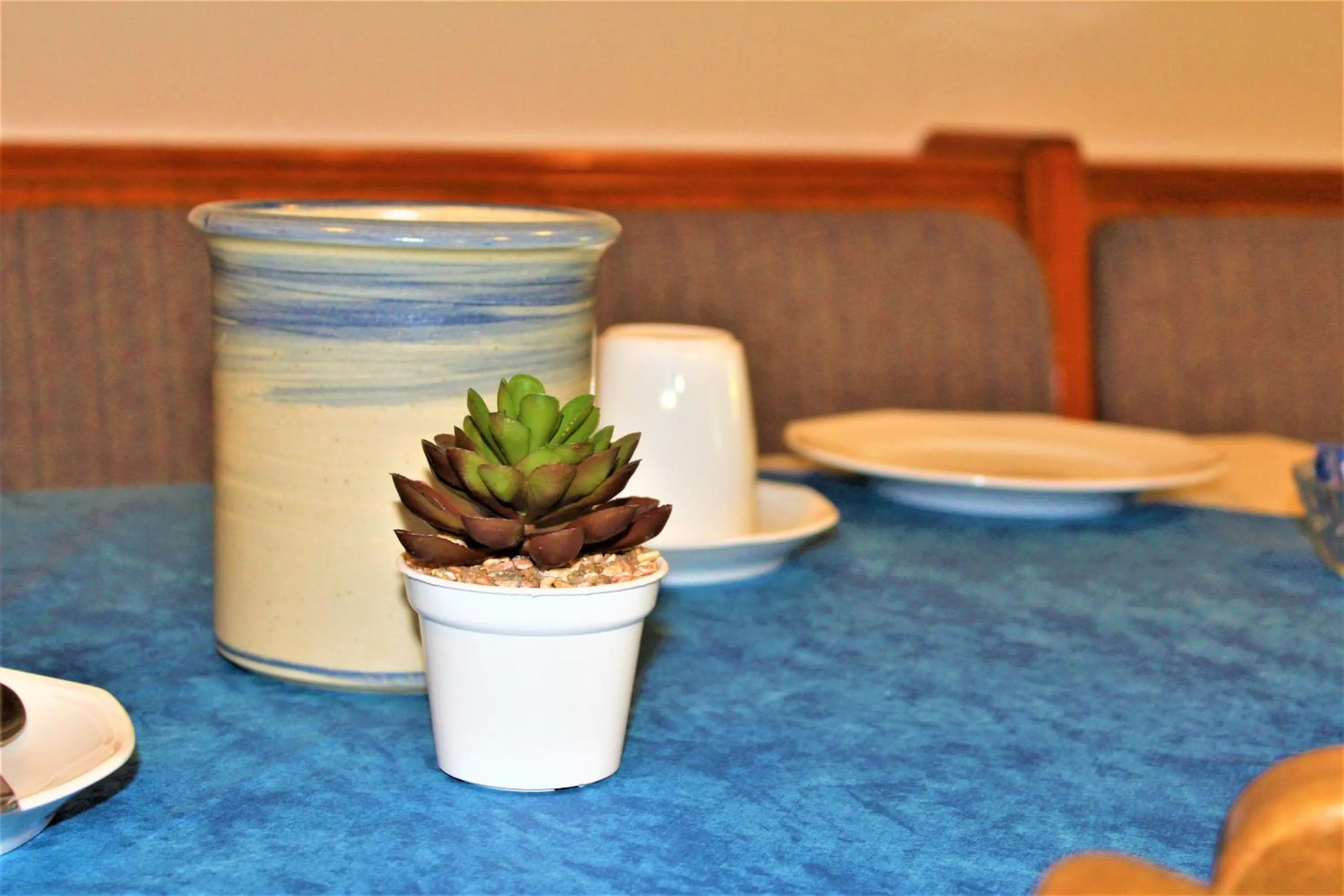 Breakfast in Hotel Alsterquelle 24h Check-in, Free Parking and WiFi