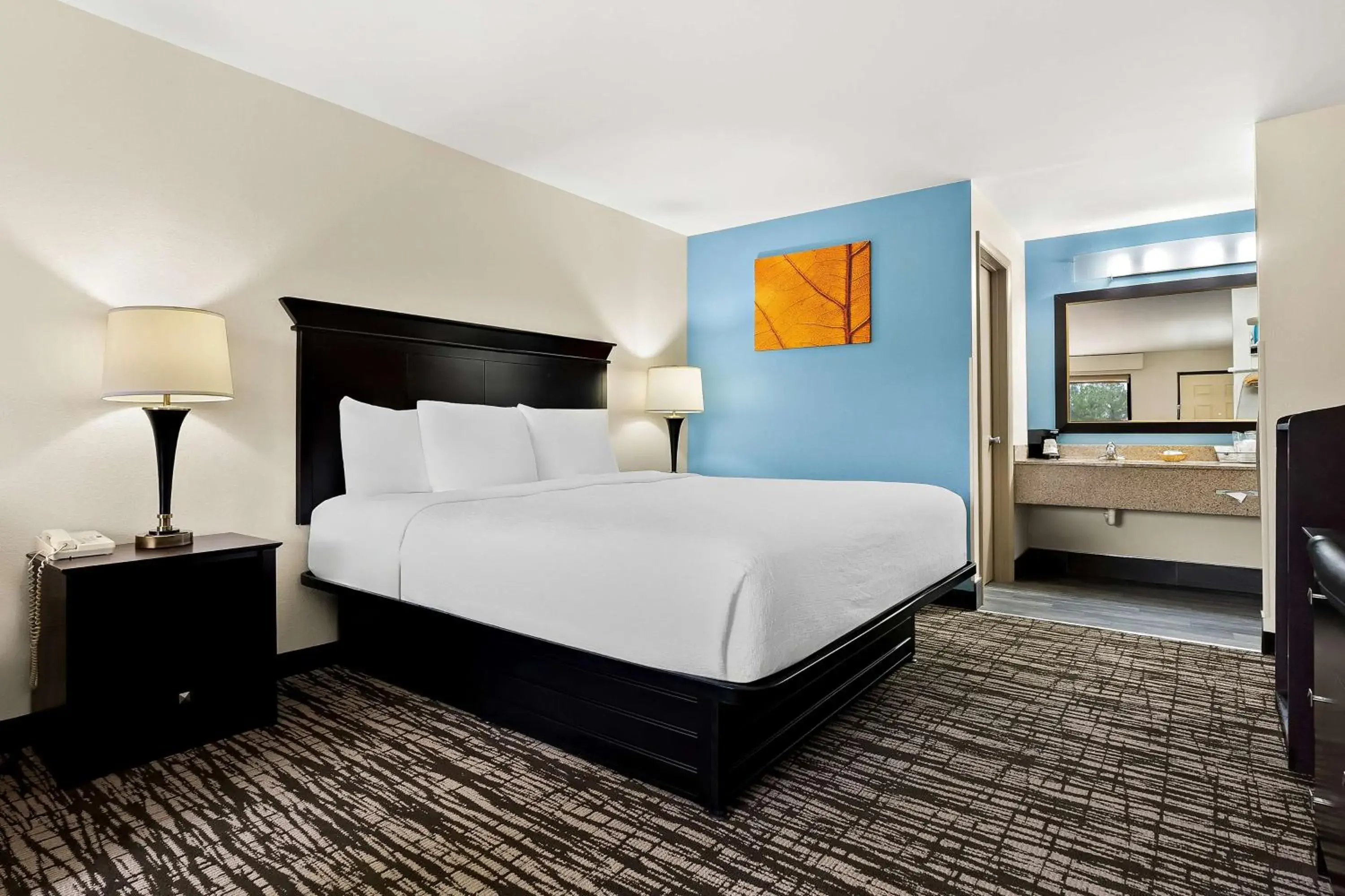 Bedroom, Bed in Best Western Greenville Inn Bedroom, Bed in Best Western Greenville Inn