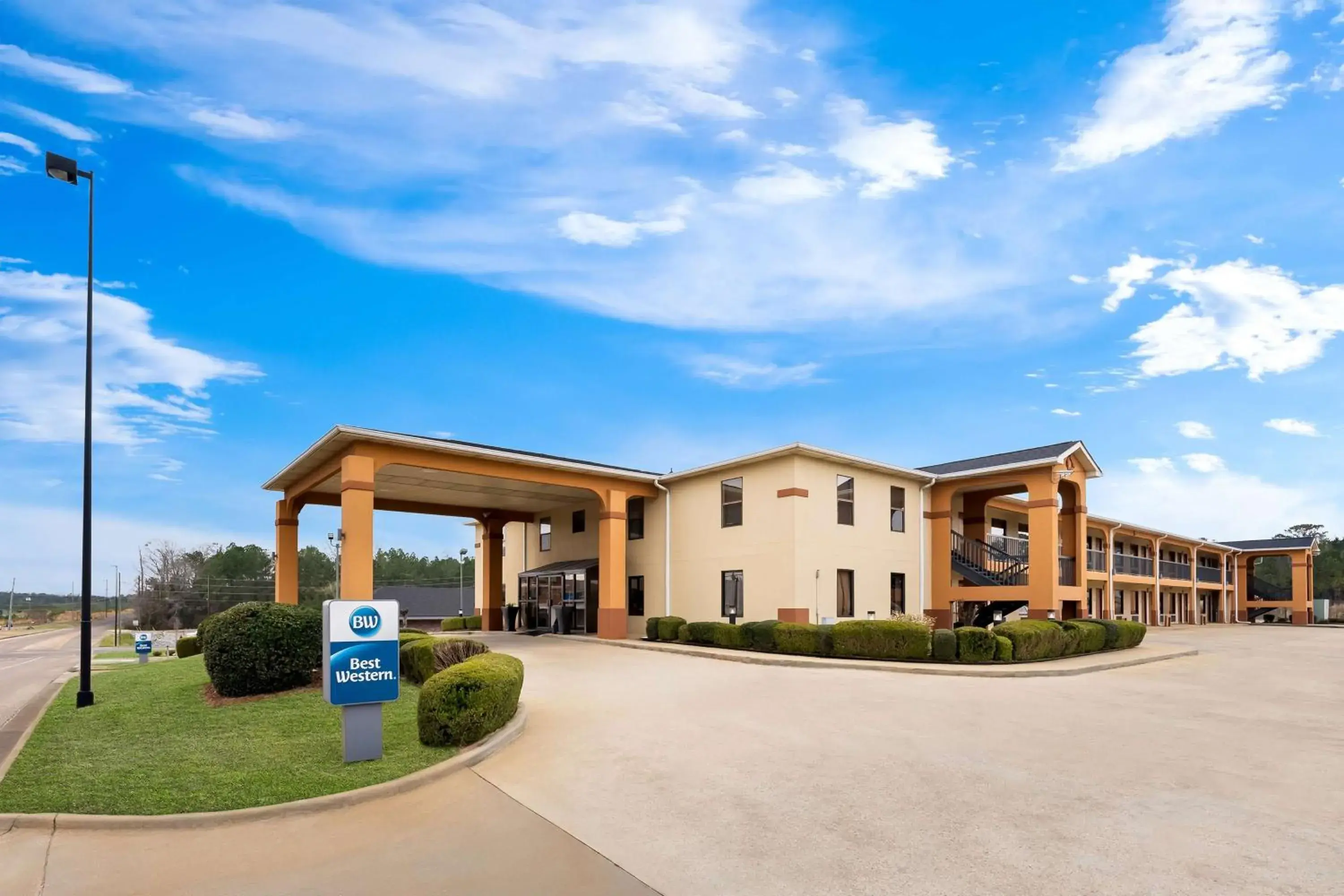 Property building in Best Western Greenville Inn Property building in Best Western Greenville Inn
