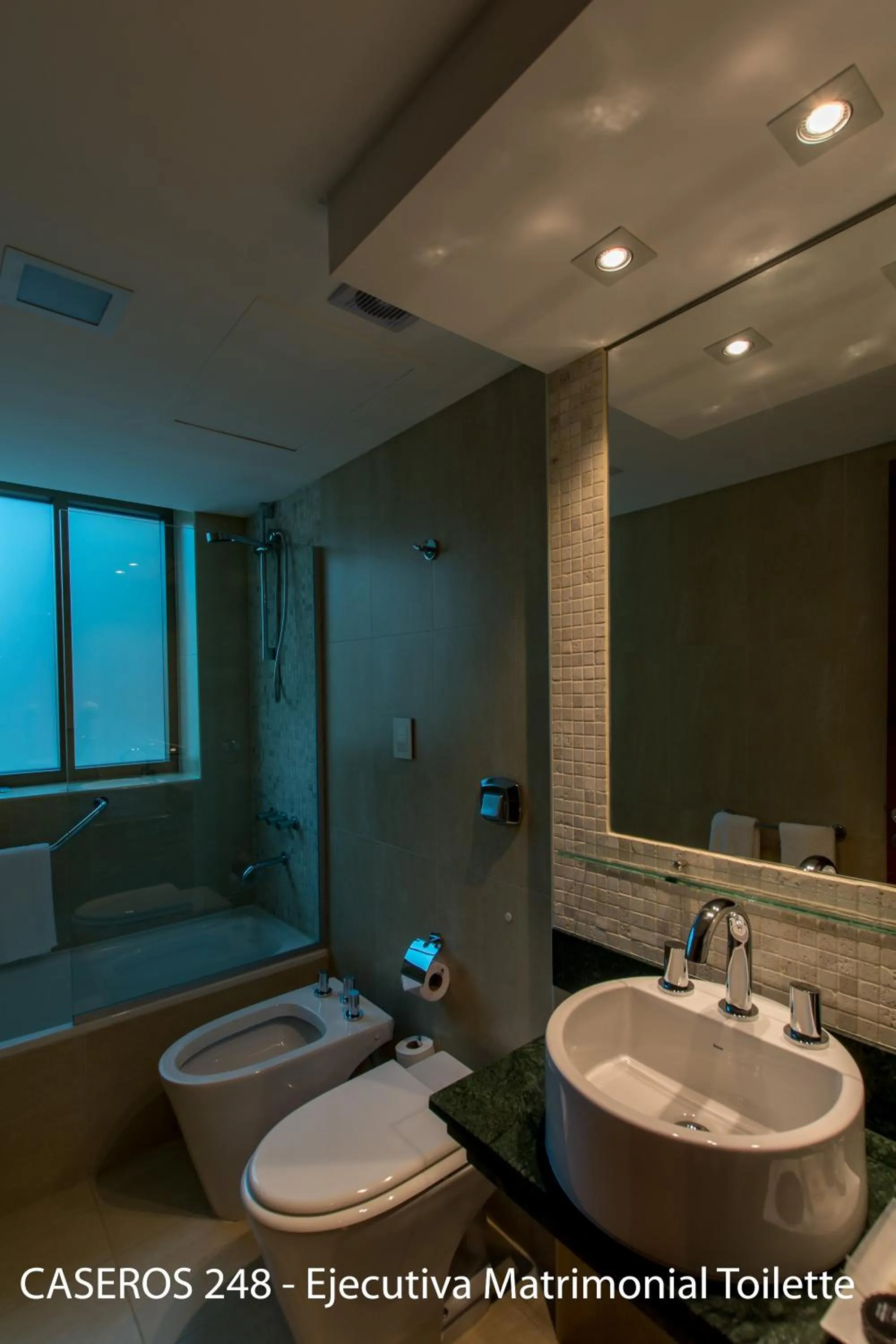 Bathroom in Caseros 248 Hotel