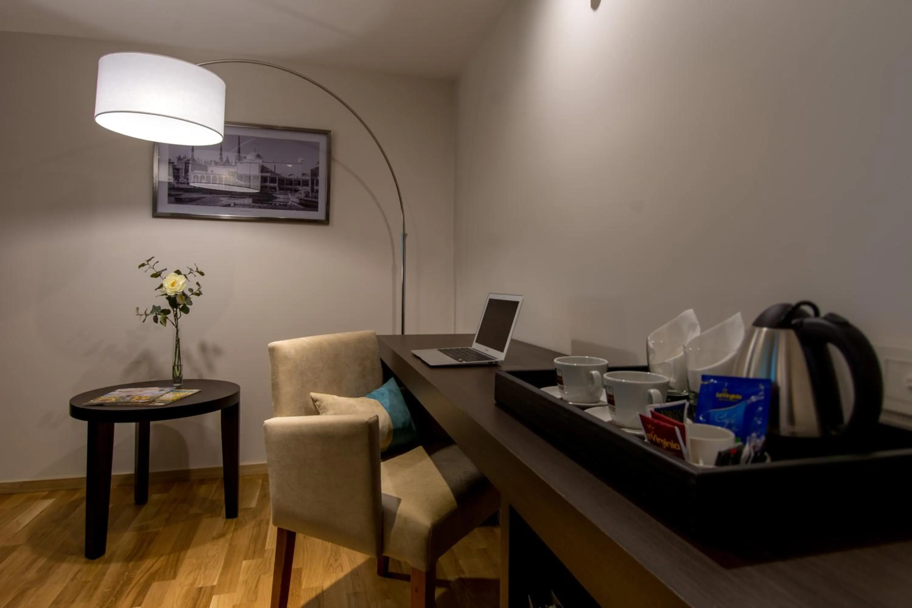 Seating area in Caseros 248 Hotel