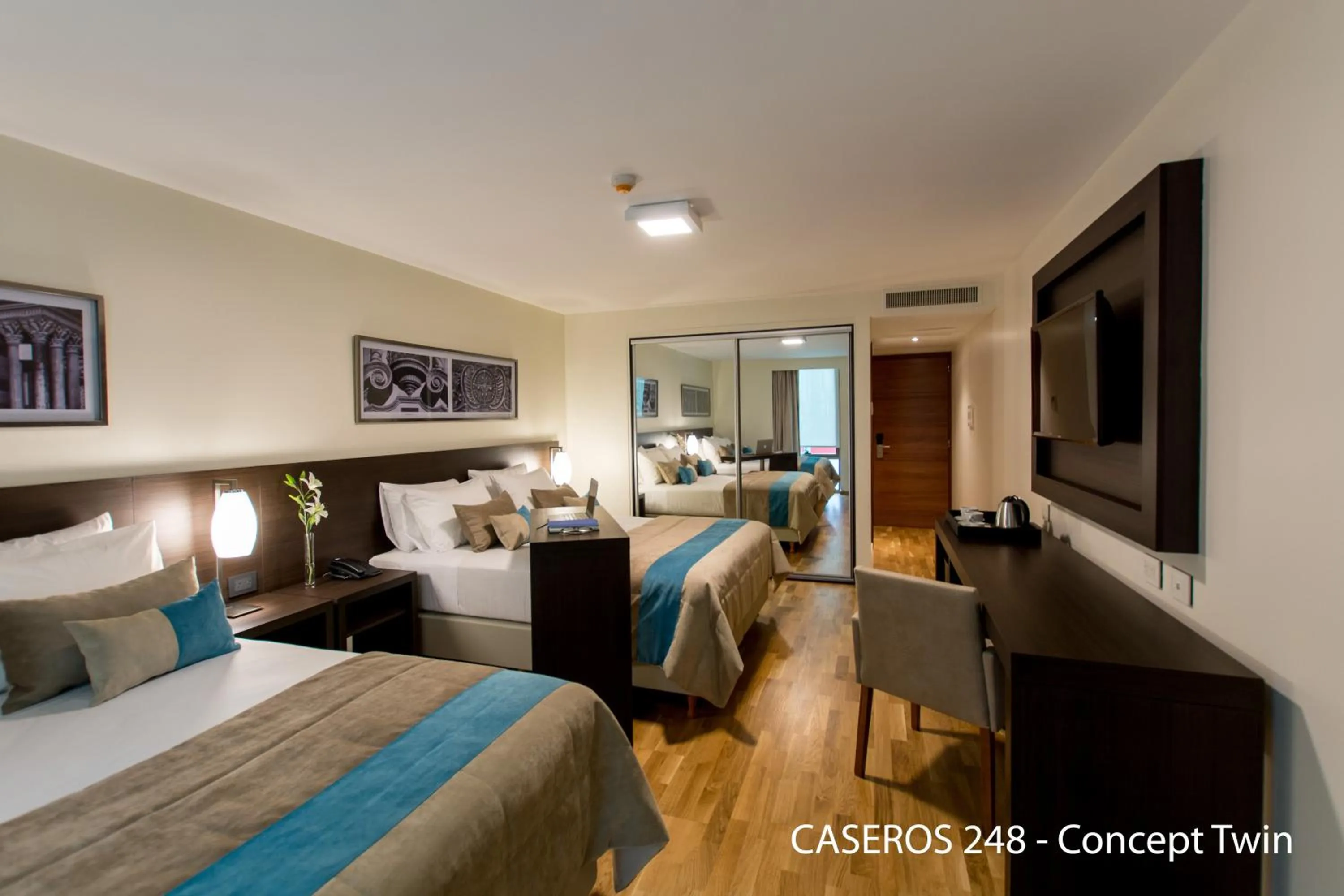 Bedroom, Bed in Caseros 248 Hotel