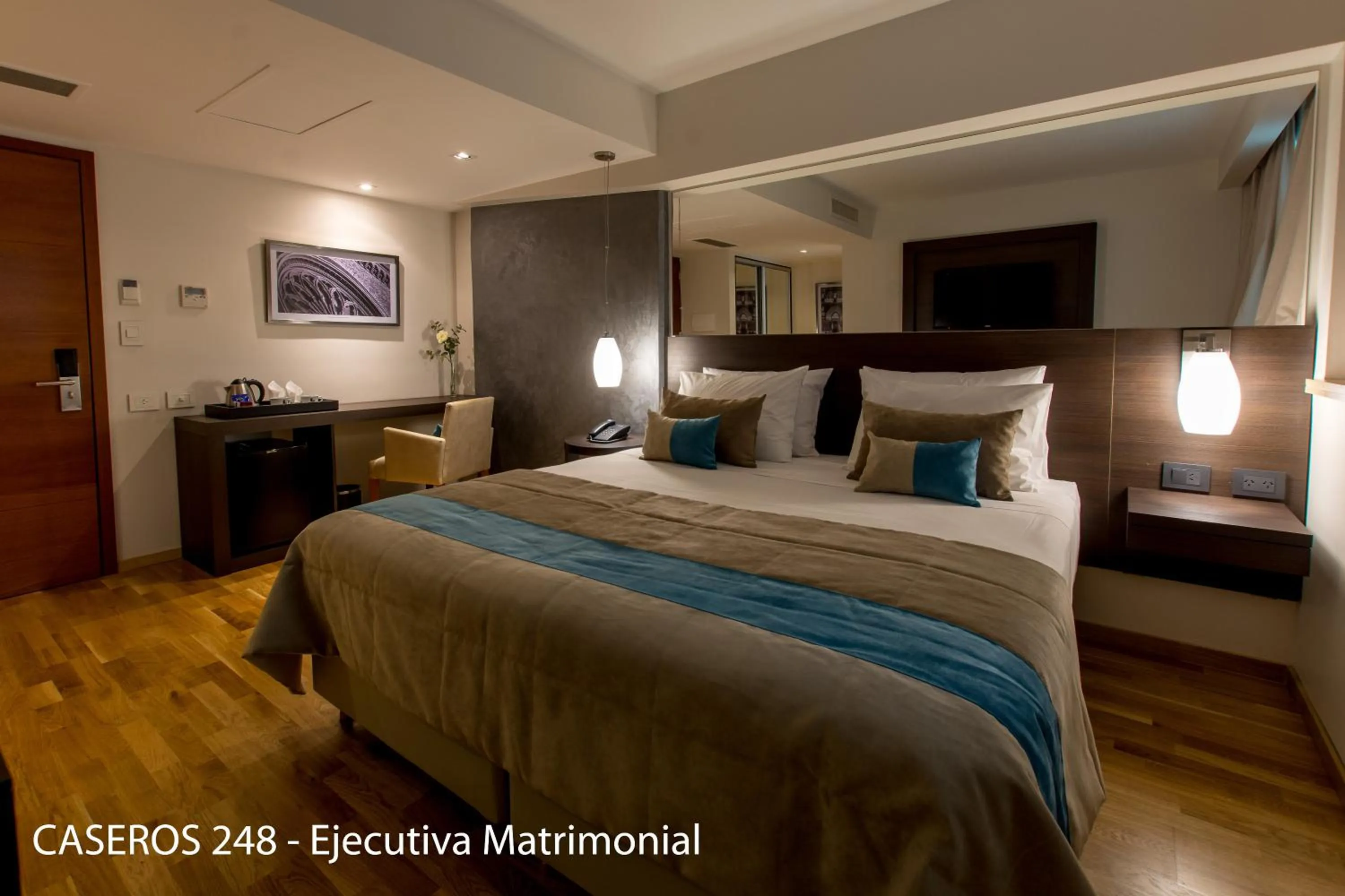 Bedroom, Bed in Caseros 248 Hotel