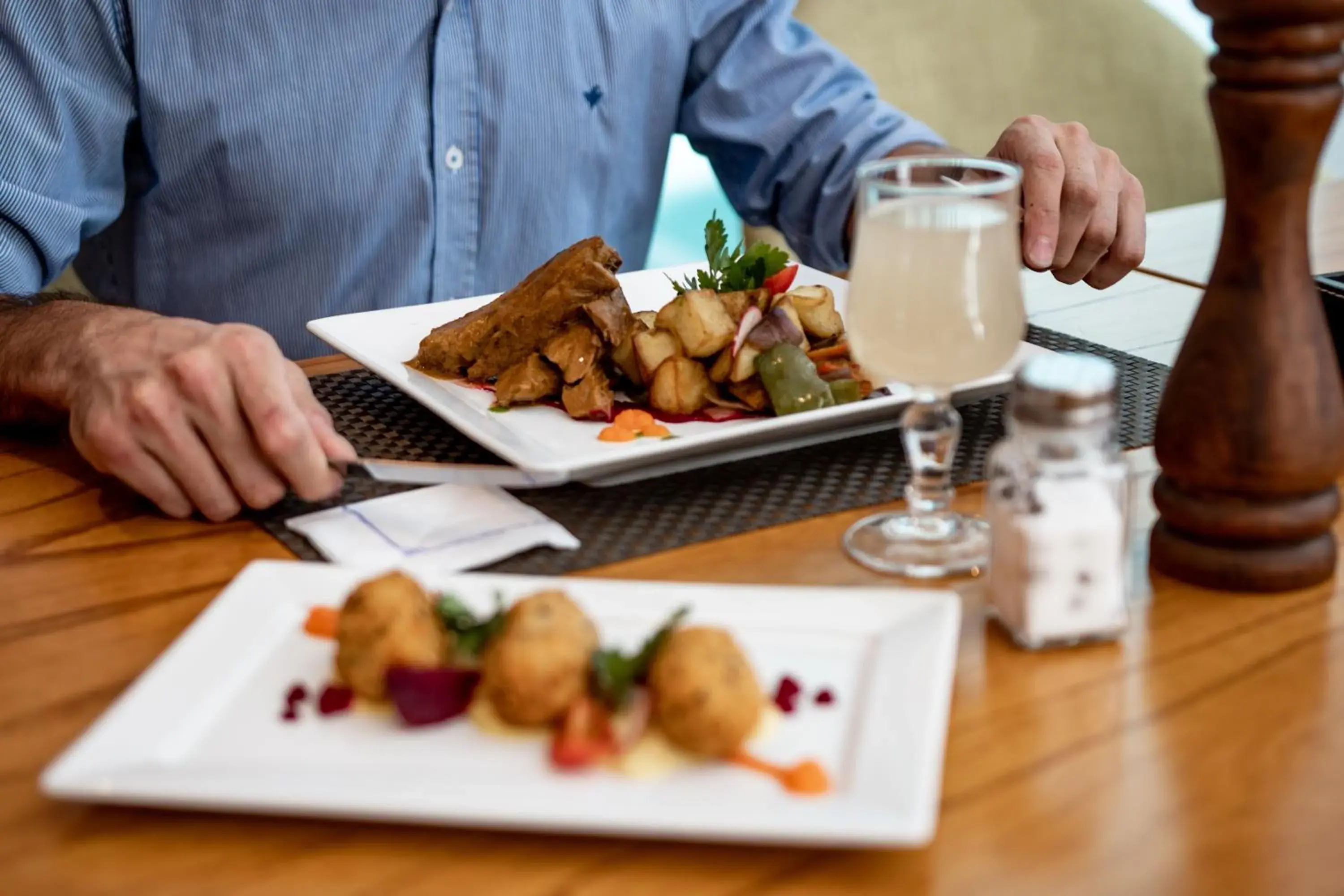 Restaurant/places to eat in Caseros 248 Hotel Restaurant/places to eat in Caseros 248 Hotel