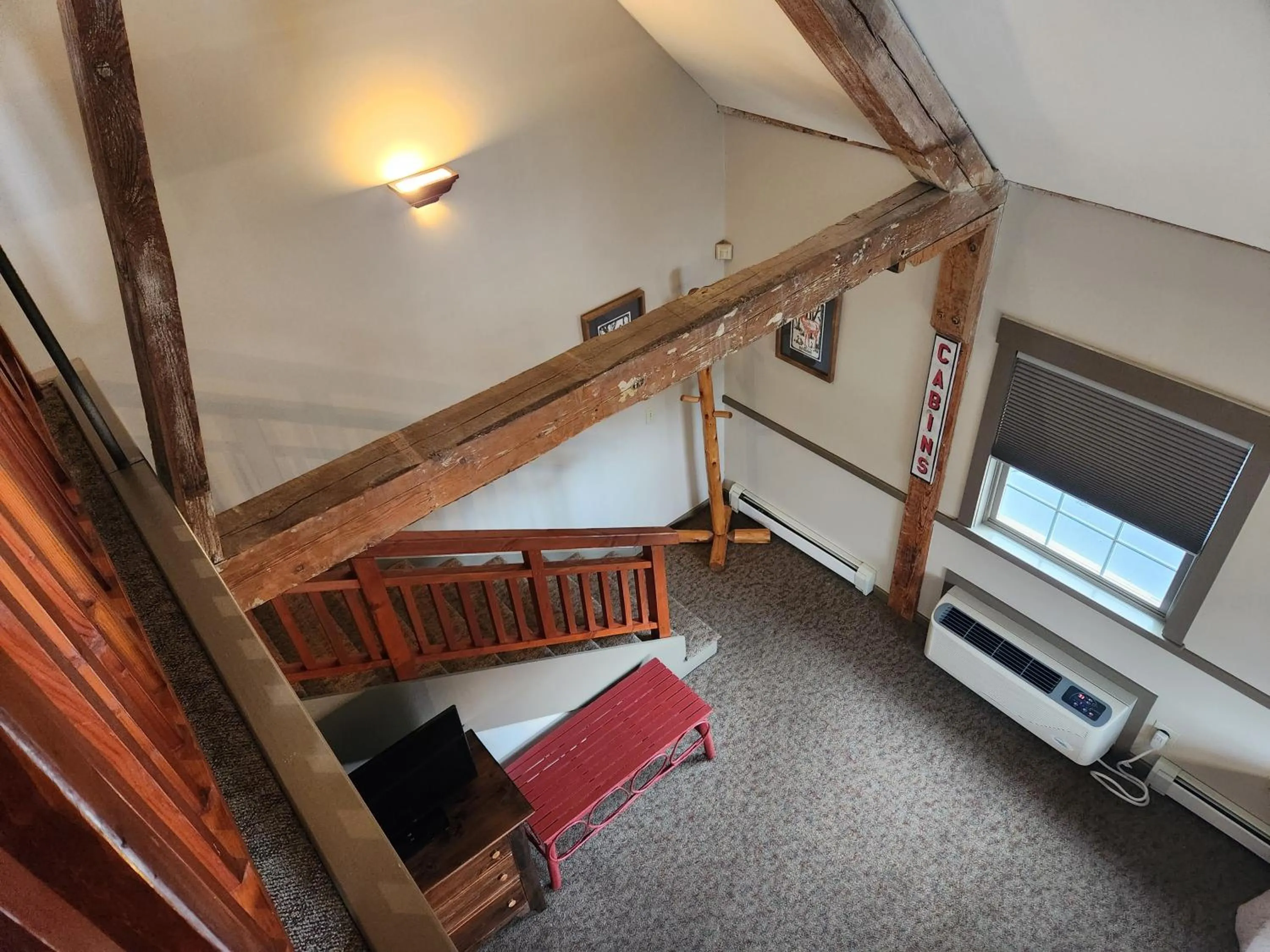 View (from property/room), Bed in The Common Man Inn, Spa & Lodge