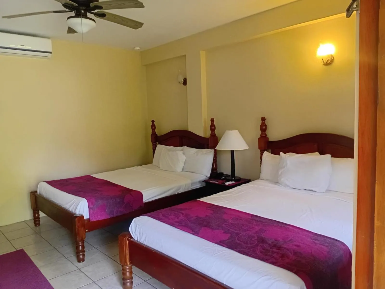 Bedroom, Bed in Black Orchid Resort