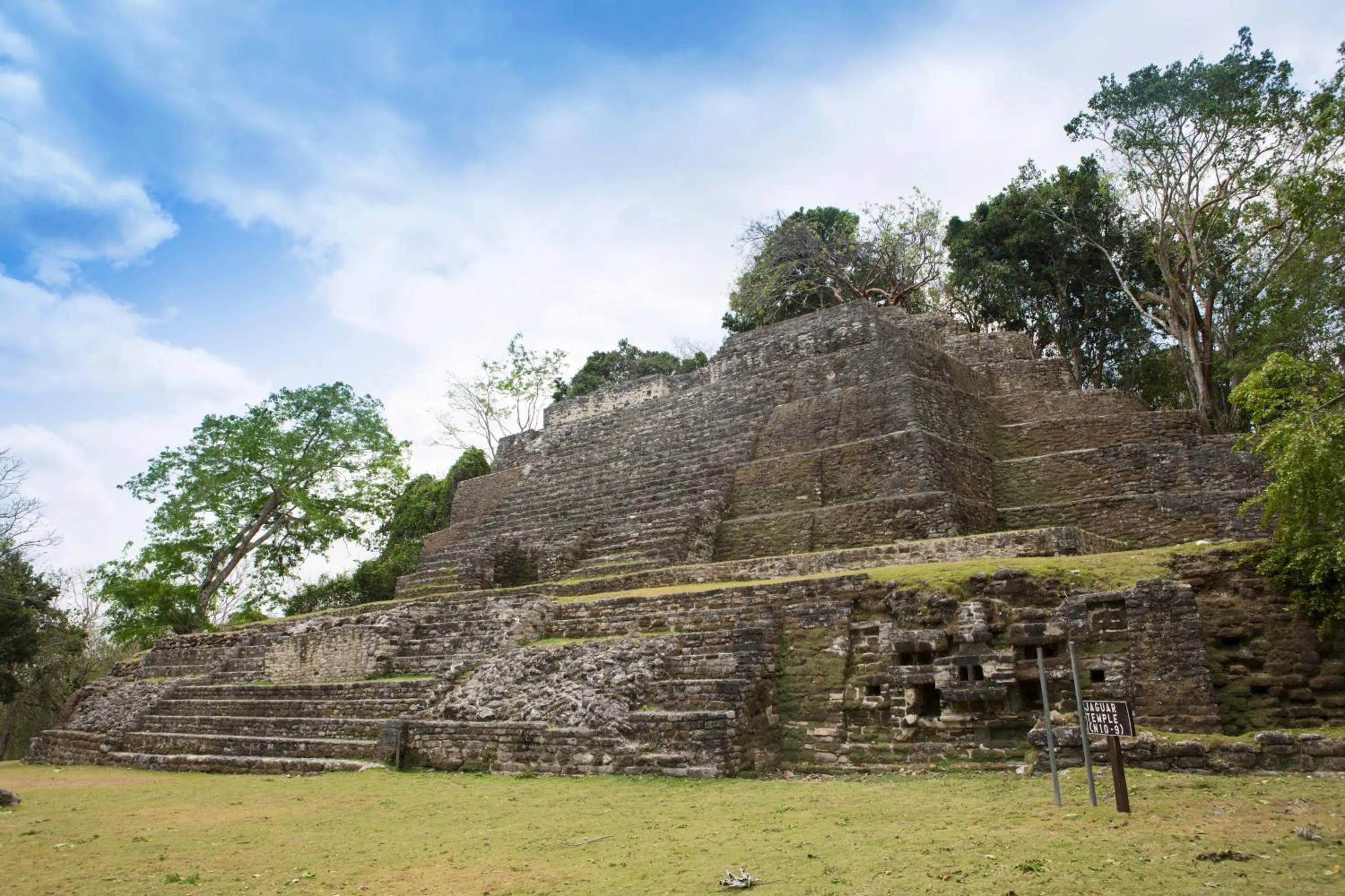 Area and facilities in Black Orchid Resort
