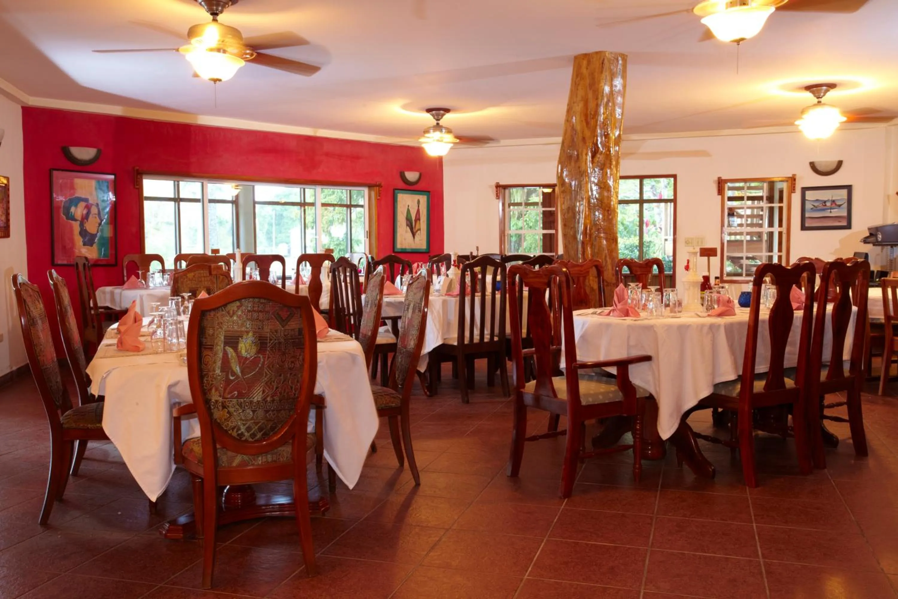 Restaurant/places to eat in Black Orchid Resort