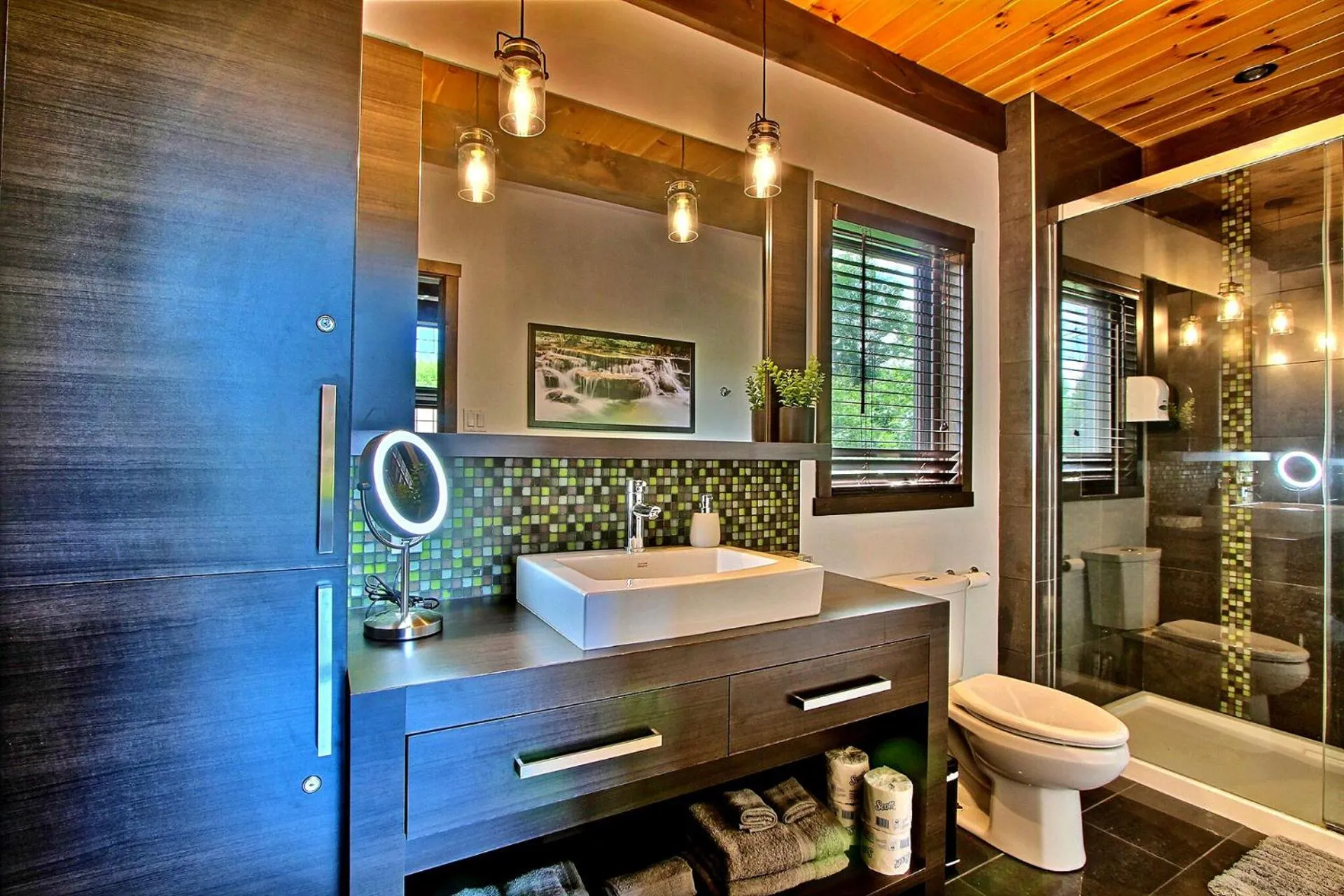 Bathroom in La cache à Maxime