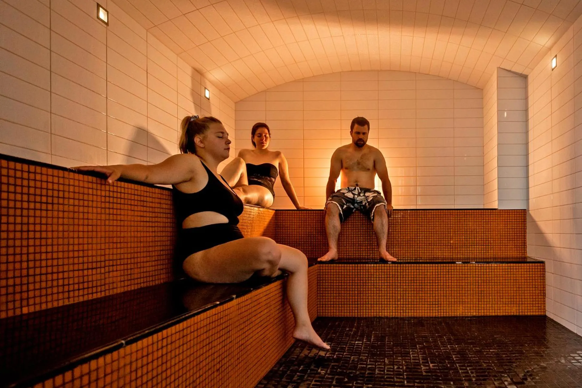 Steam room in La cache à Maxime