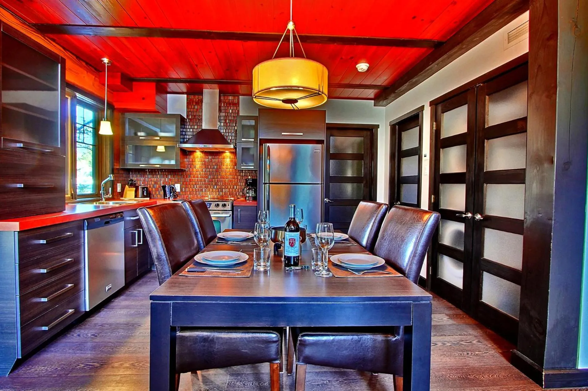 Dining area in La cache à Maxime