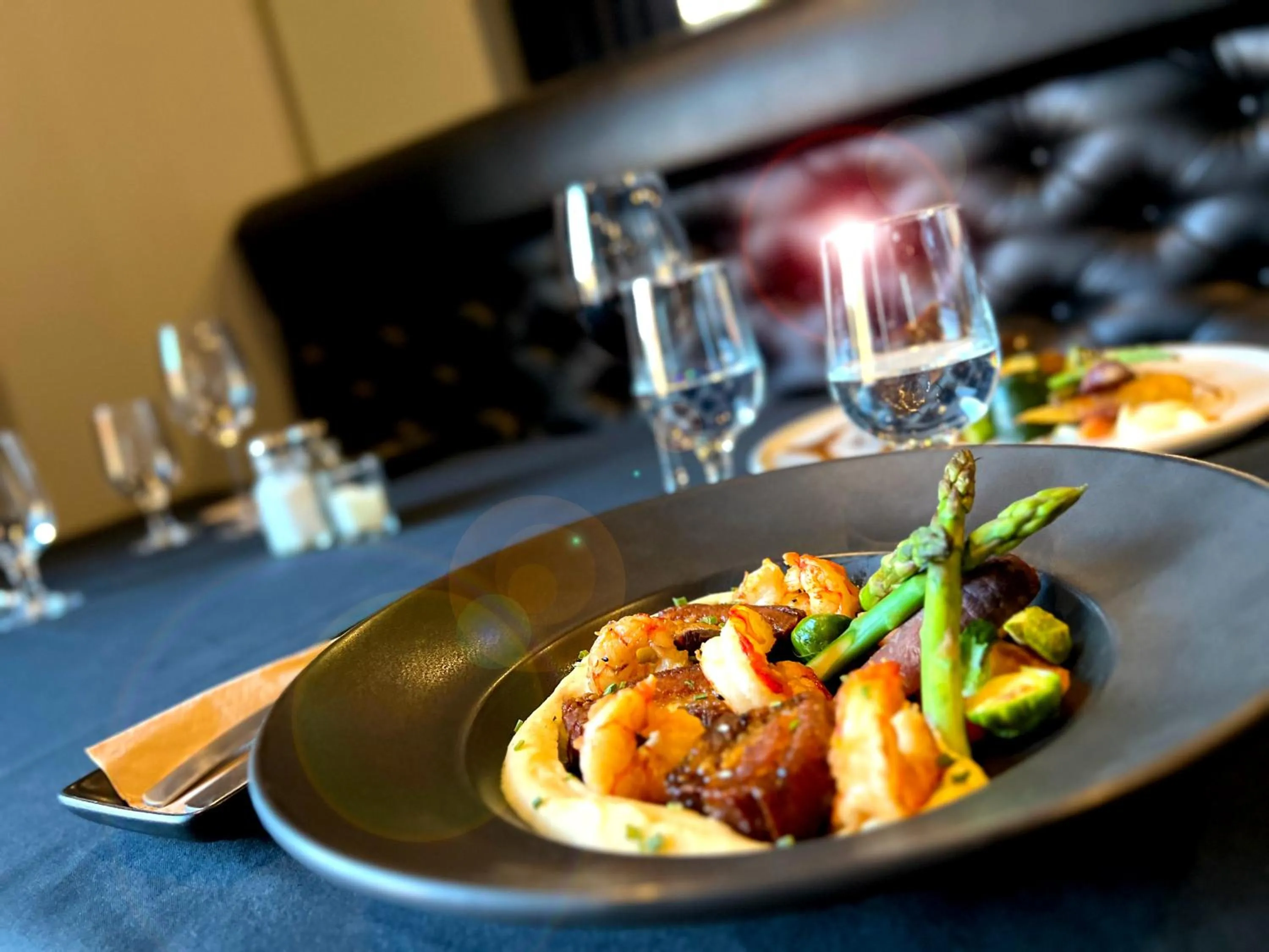 Restaurant/places to eat in La cache à Maxime