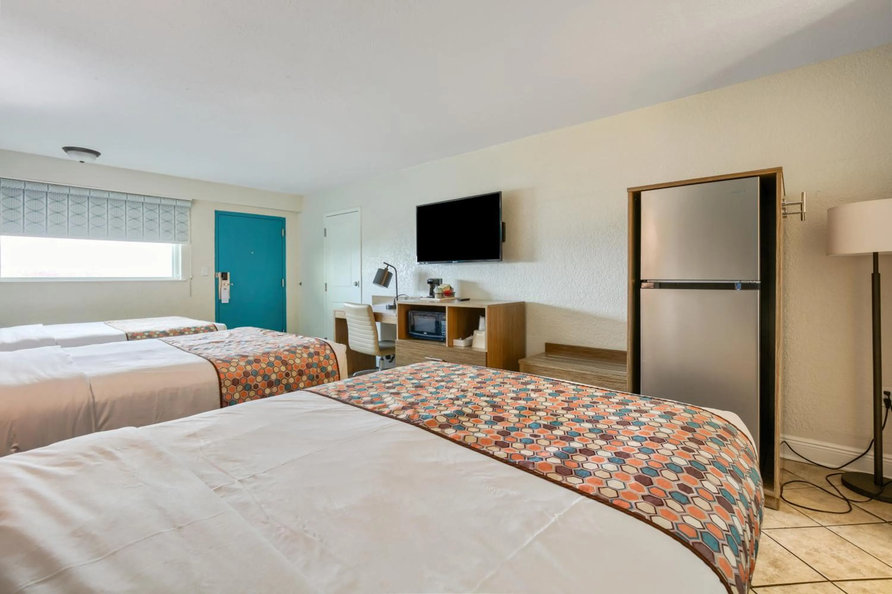 Photo of the whole room, Bed in Beachside Resort Hotel