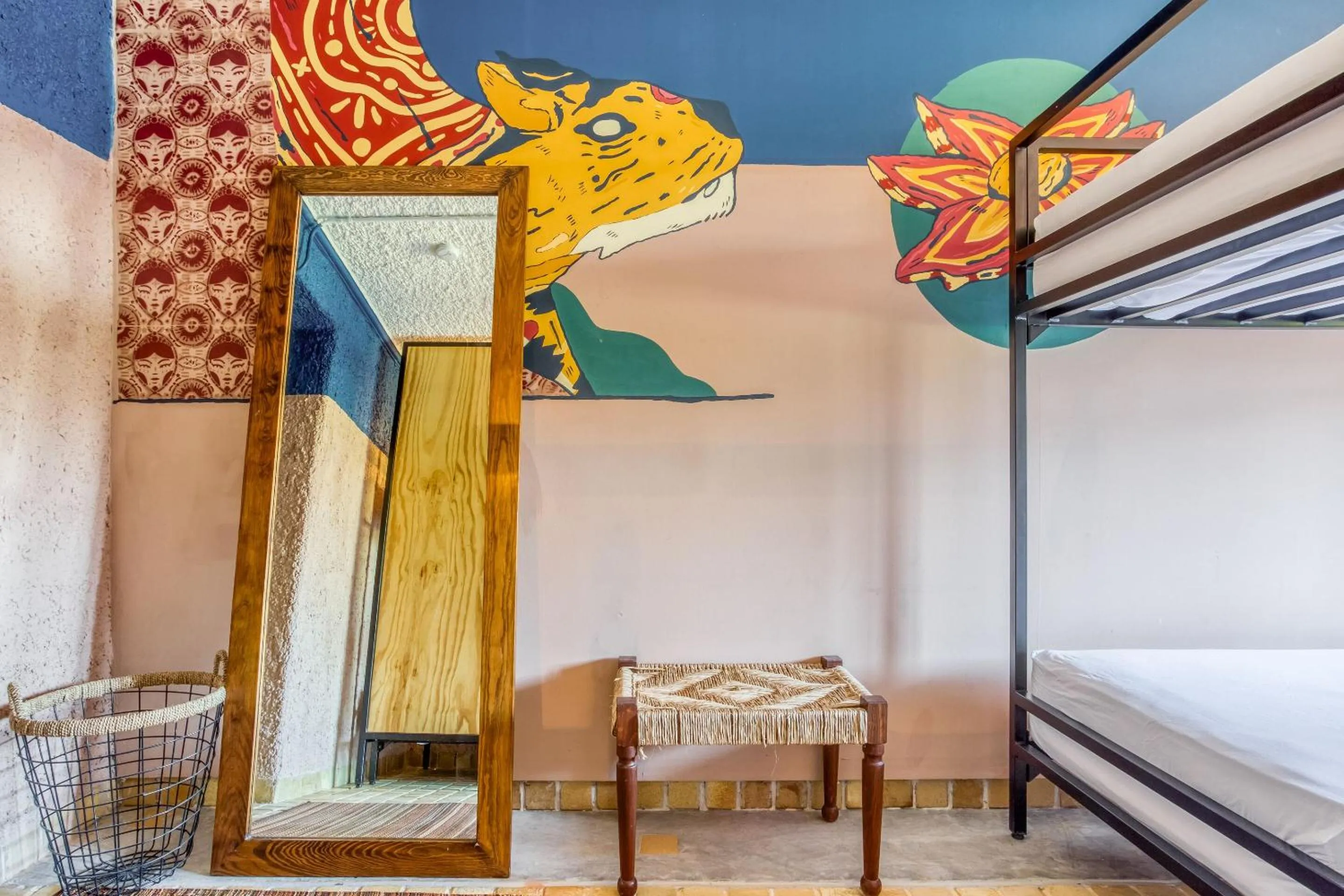 6 Bed Female Community Dorm in Nílu Cancun Zona Hotelera by Selina