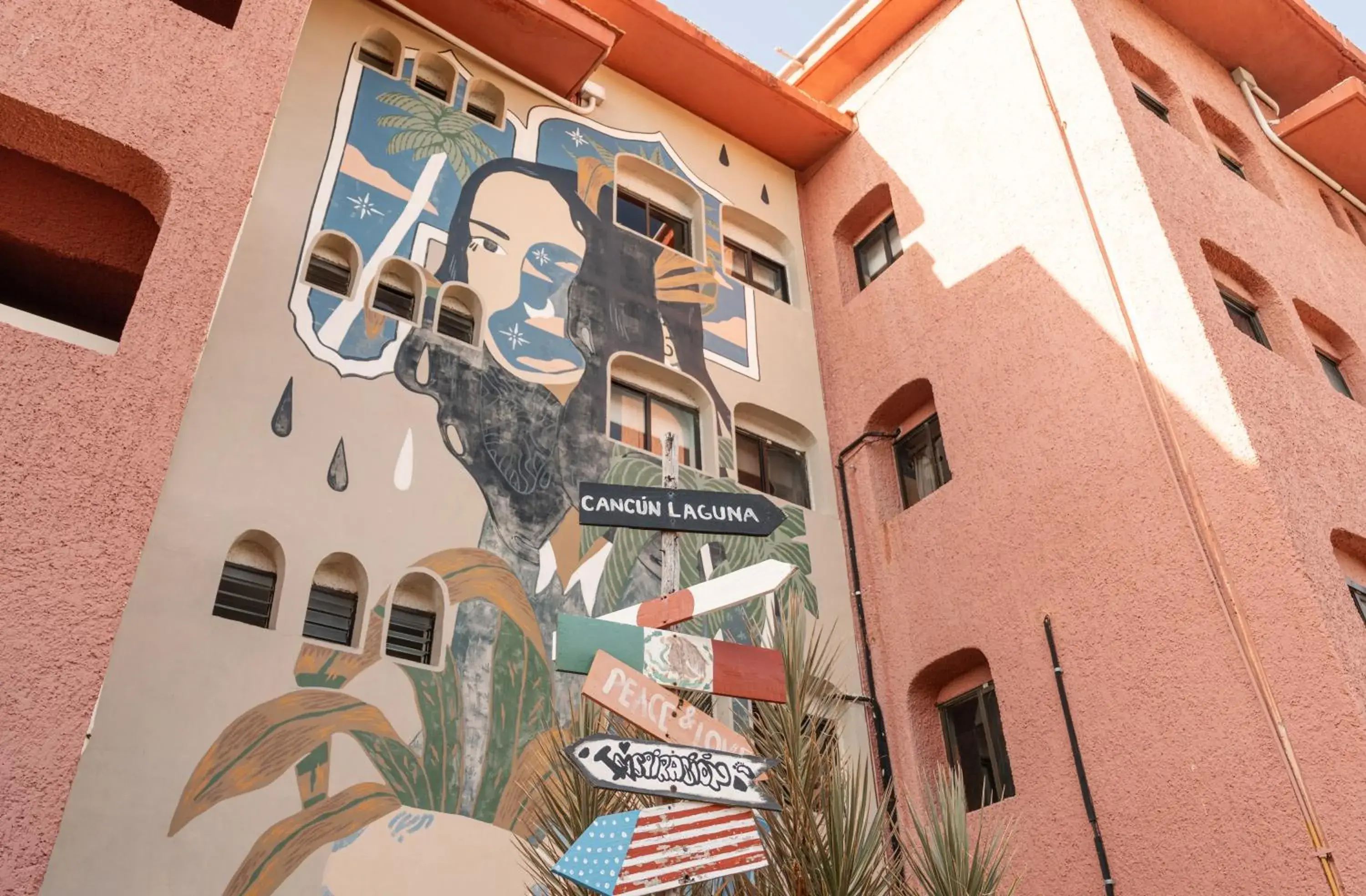 Property building in Nílu Cancun Zona Hotelera by Selina Property building in Nílu Cancun Zona Hotelera by Selina