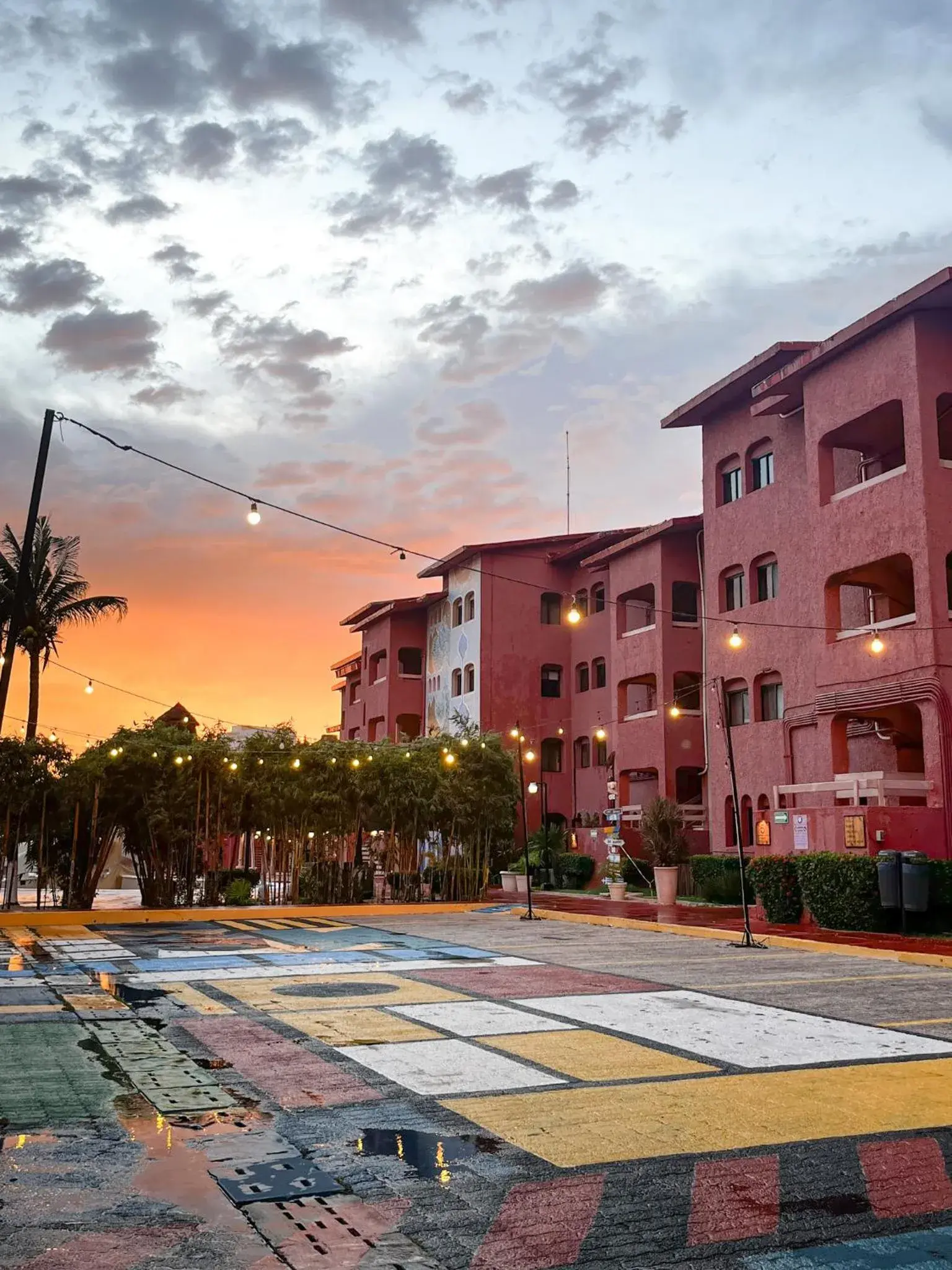 Property building in Nílu Cancun Zona Hotelera by Selina Property building in Nílu Cancun Zona Hotelera by Selina