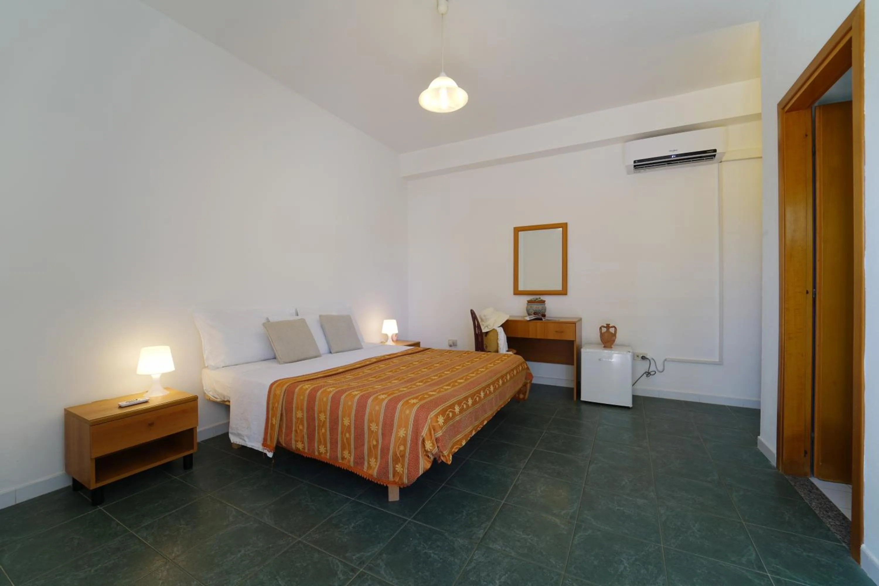Bed in Europa rooms and restaurant