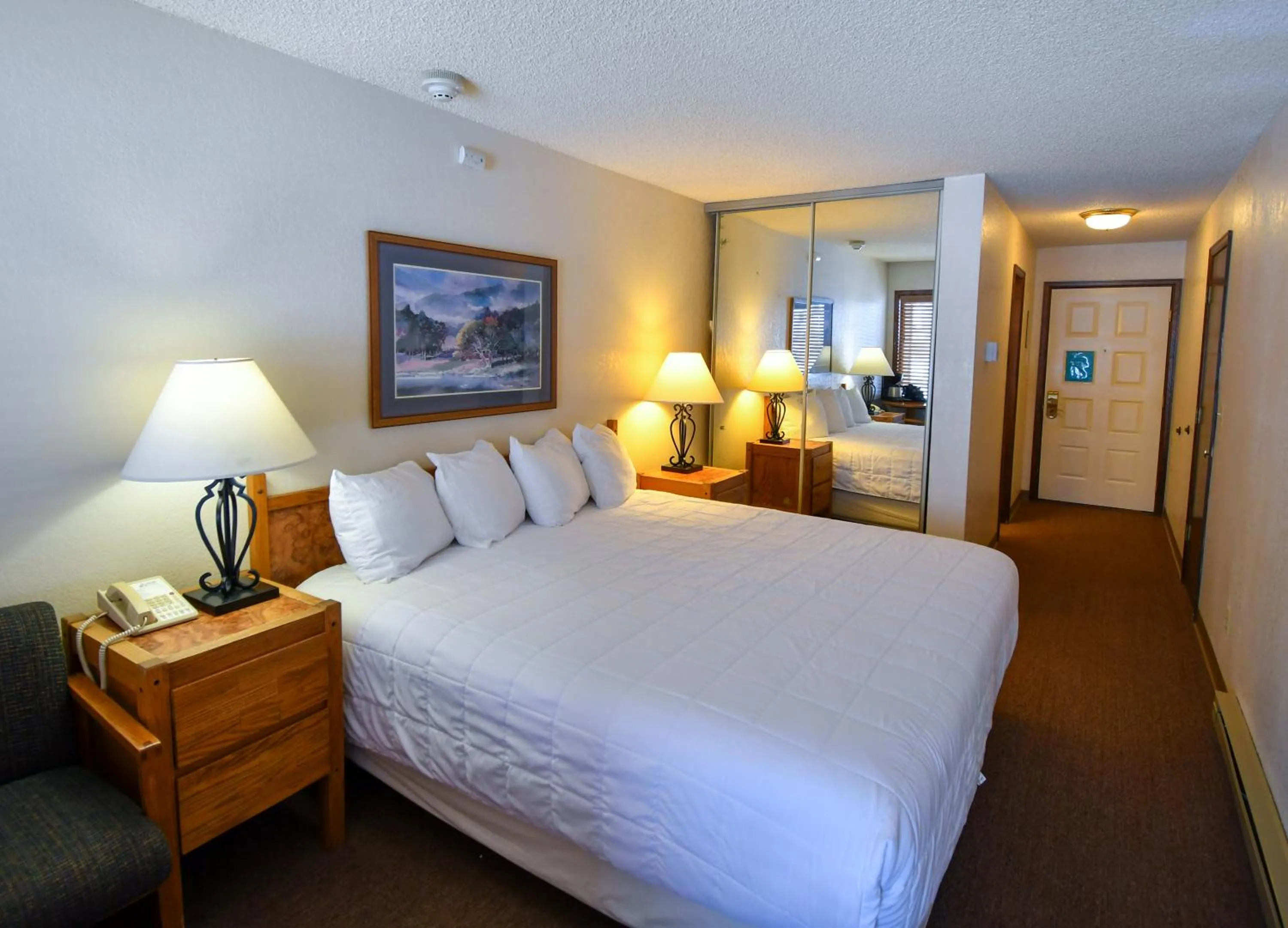 Bed in The Inn at Silvercreek