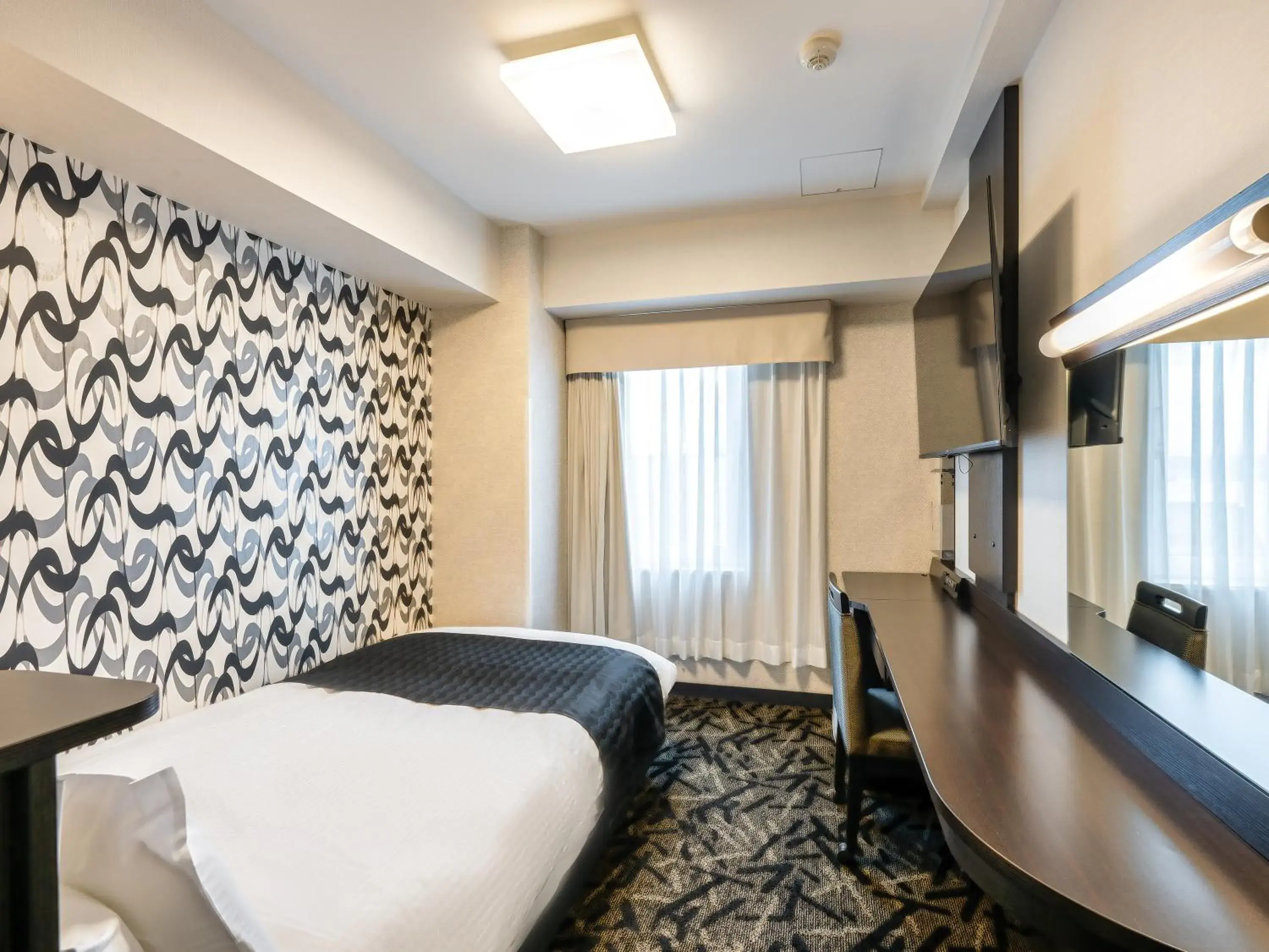 Double Room with Small Double Bed - Smoking in APA Hotel Niigata Tsubamesanjo Ekimae Double Room with Small Double Bed - Smoking in APA Hotel Niigata Tsubamesanjo Ekimae