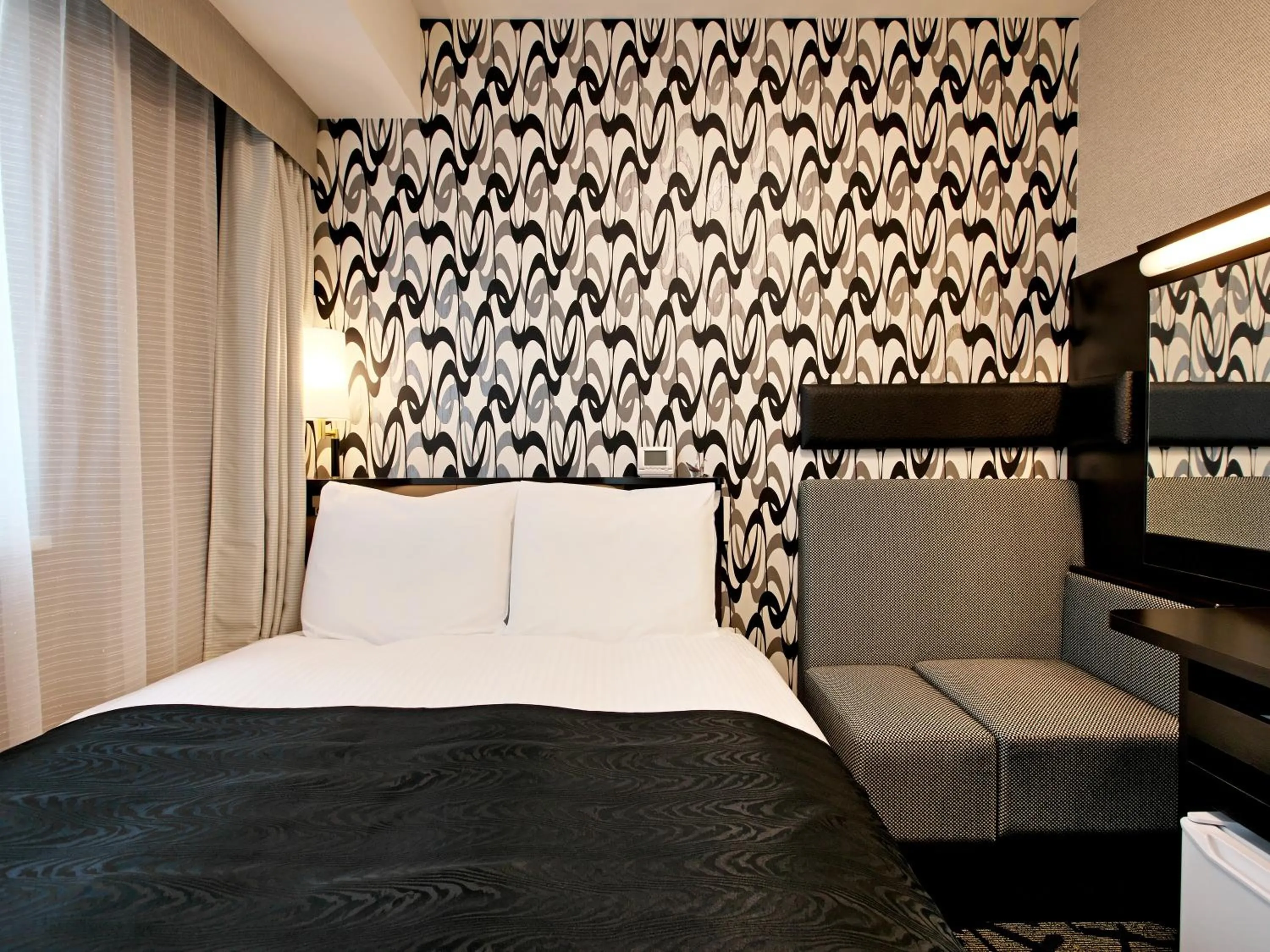 Photo of the whole room, Bed in APA Hotel Niigata Tsubamesanjo Ekimae