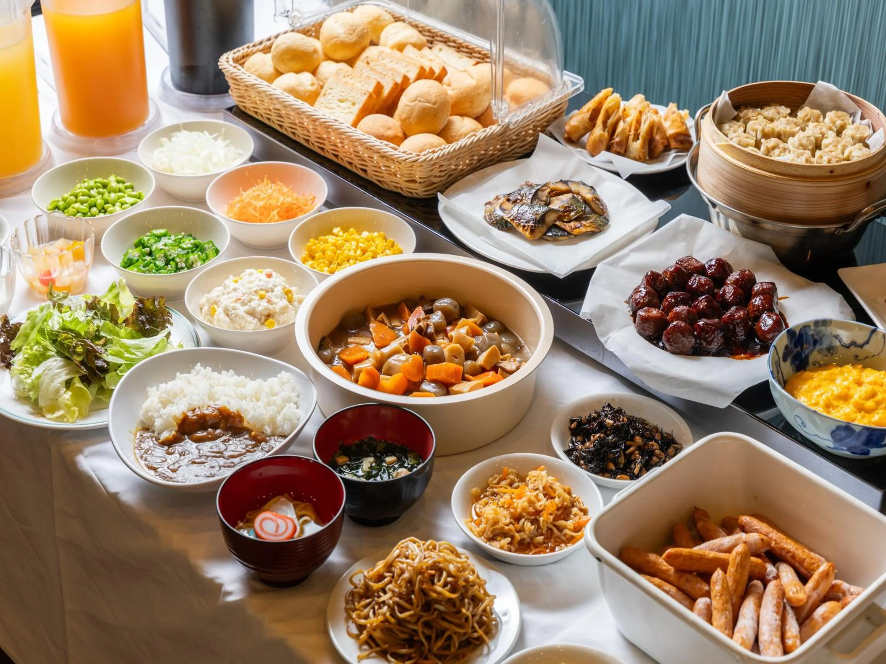 Restaurant/places to eat in APA Hotel Uozu Ekimae