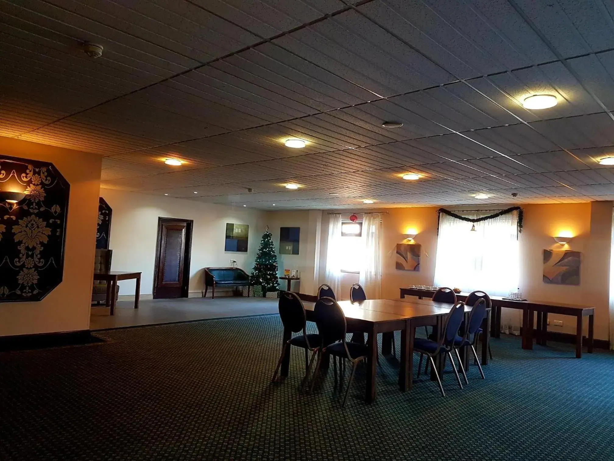 Banquet/Function facilities, Restaurant/Places to Eat in Wessex Hotel