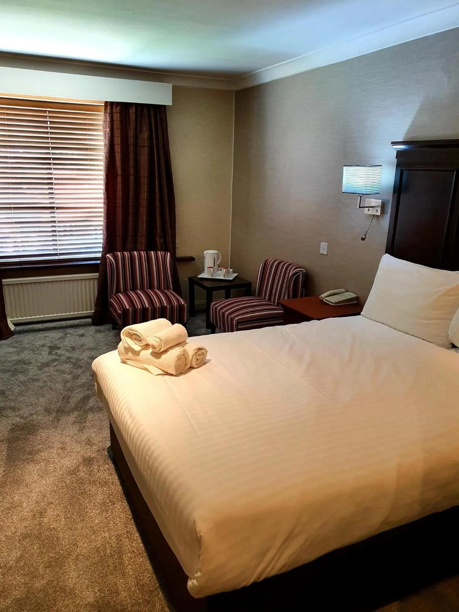 Bedroom, Bed in Wessex Hotel