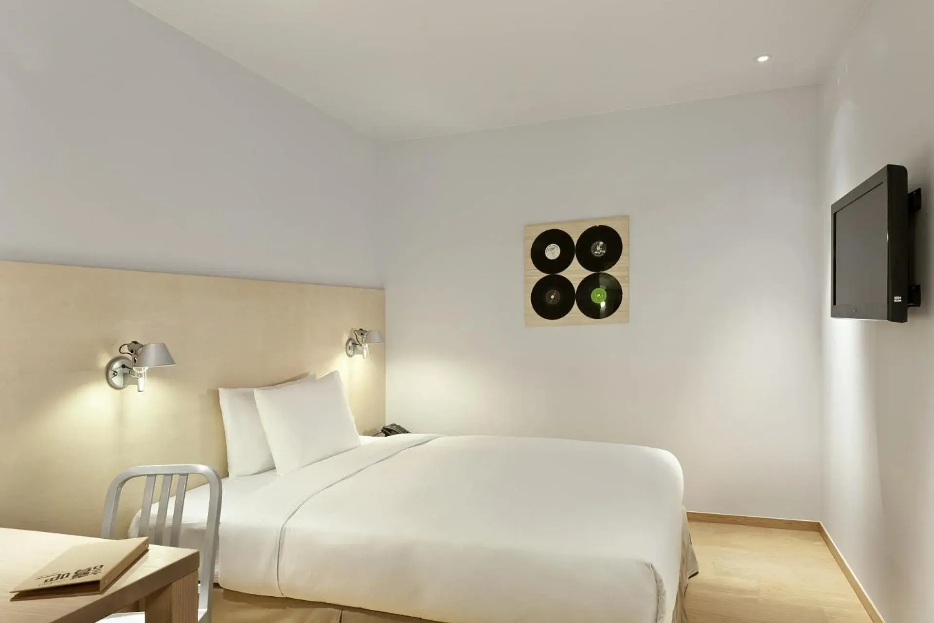 Double Room - single occupancy in amba Taipei Ximending Double Room - single occupancy in amba Taipei Ximending