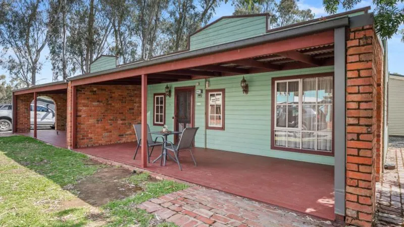 Property building in Tasman Holiday Parks - Merool on the Murray