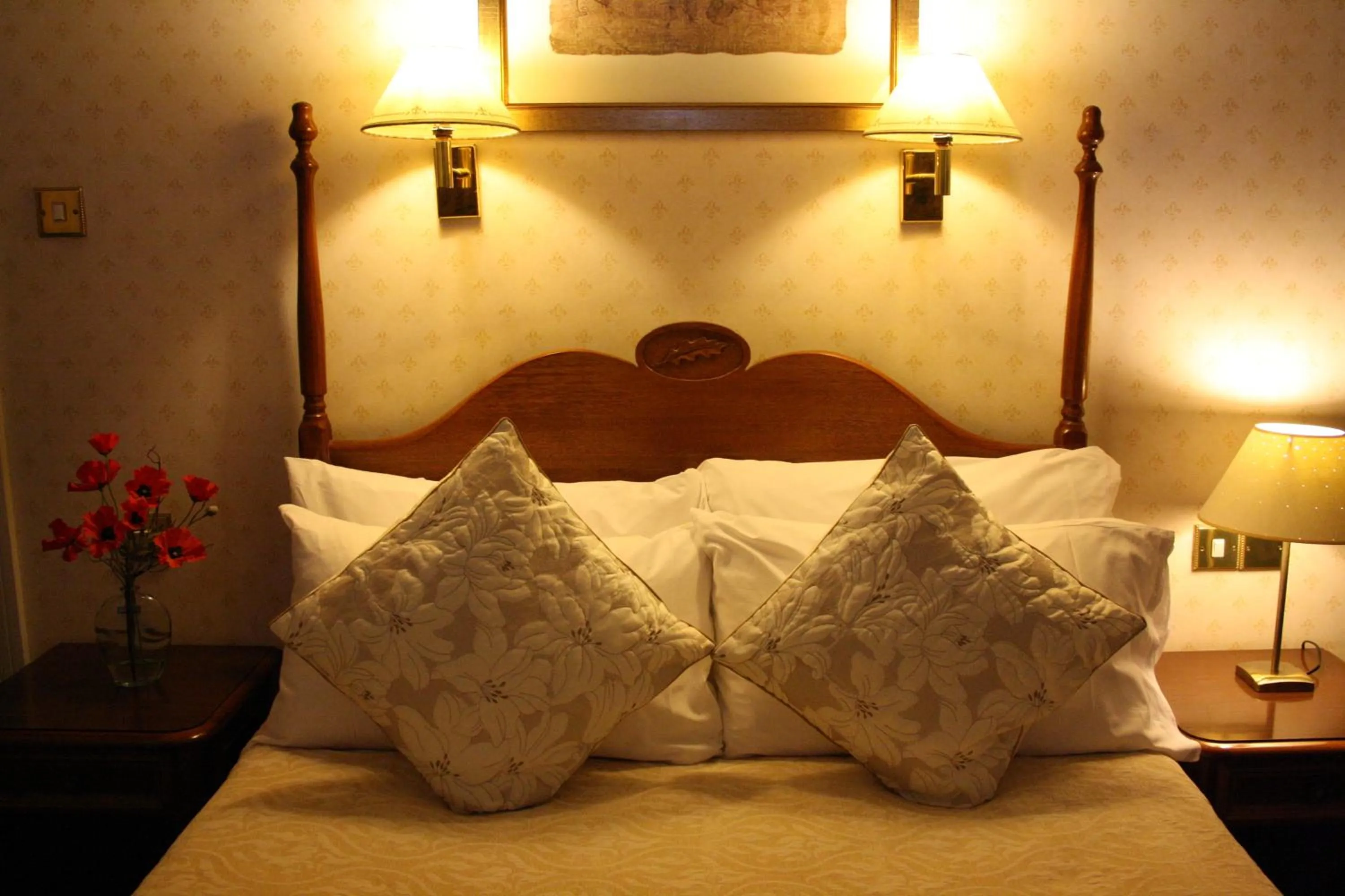 Bedroom, Bed in 17 Wilmington Square