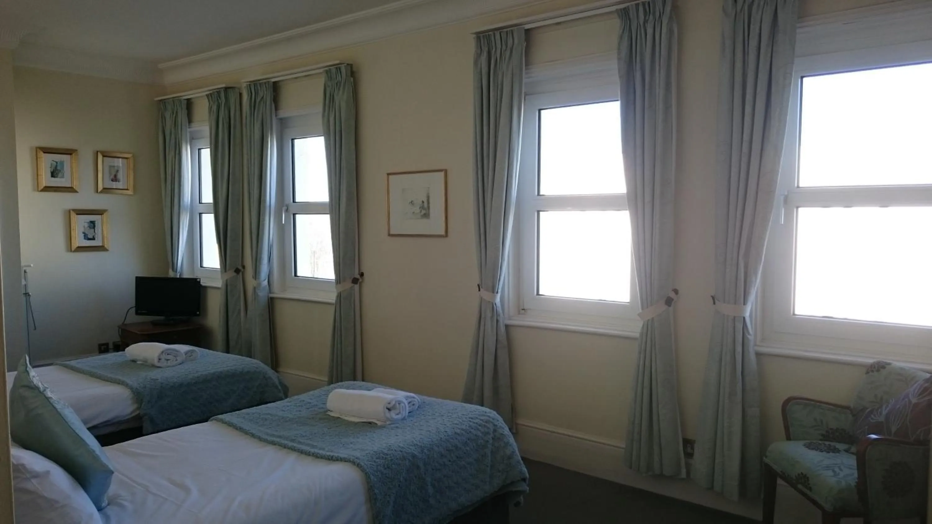 Day, Bed in 17 Wilmington Square