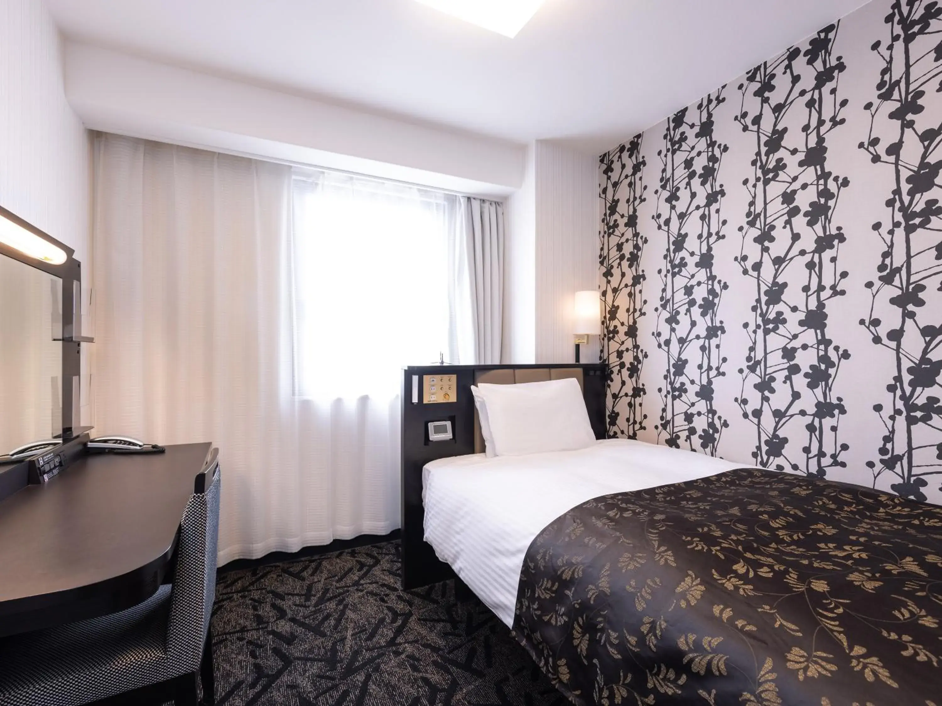 Photo of the whole room, Bed in APA Hotel Saga Ekimae Chuo Photo of the whole room, Bed in APA Hotel Saga Ekimae Chuo