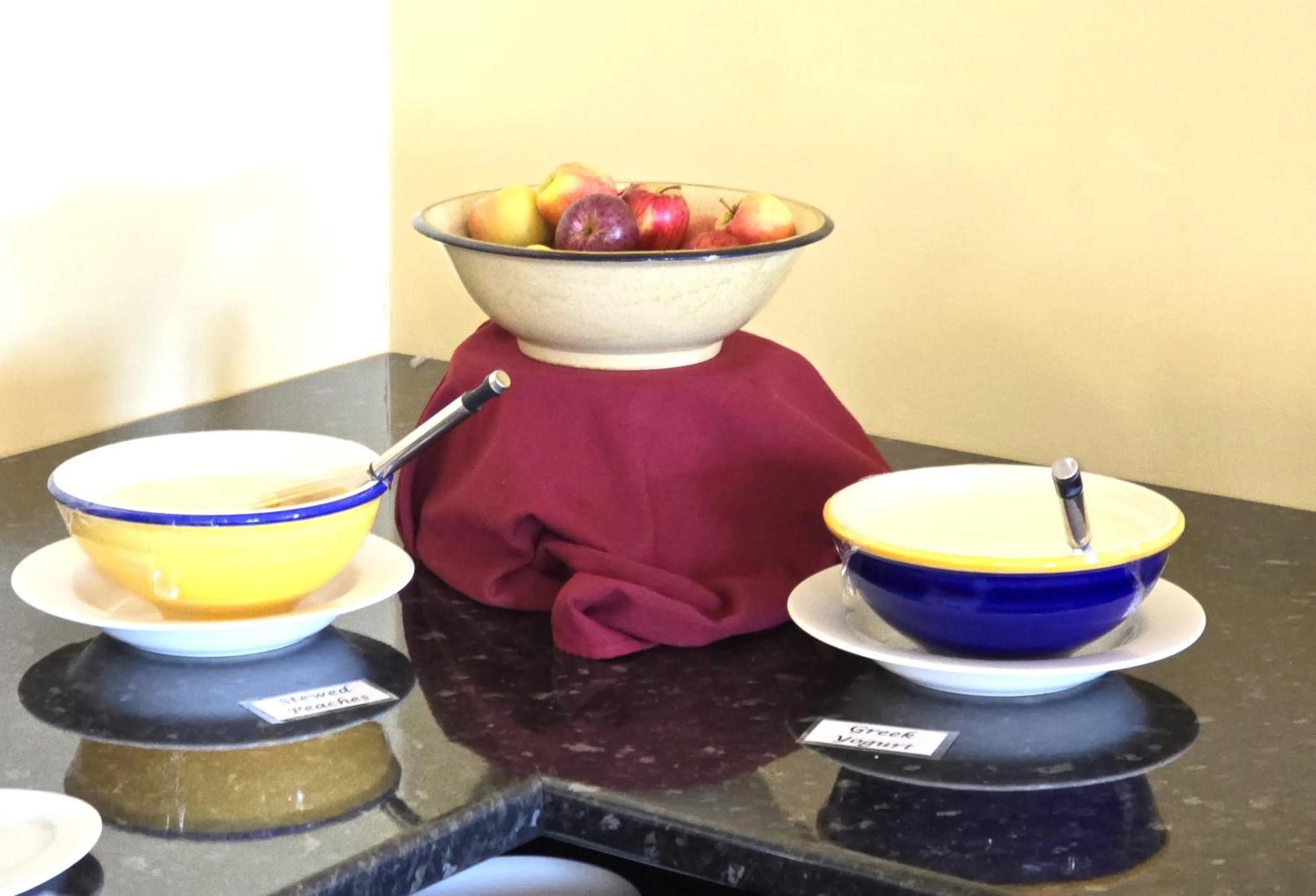 Breakfast in Palais Royale