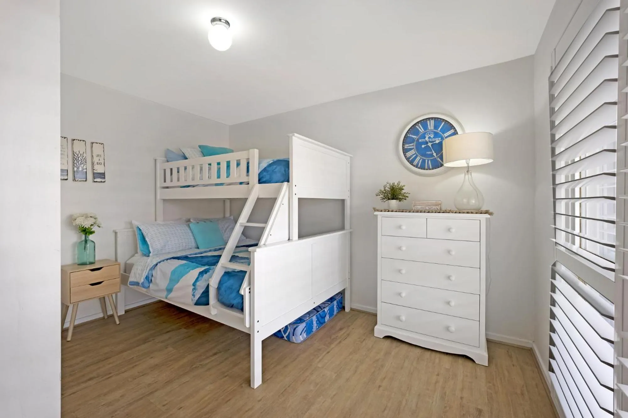 bunk bed, Bed in Peninsula Retreat