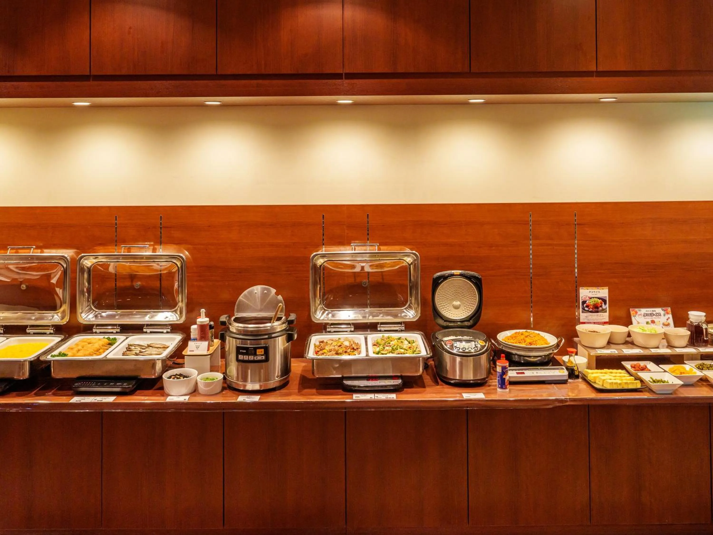 Restaurant/places to eat in APA Hotel Naha Matsuyama