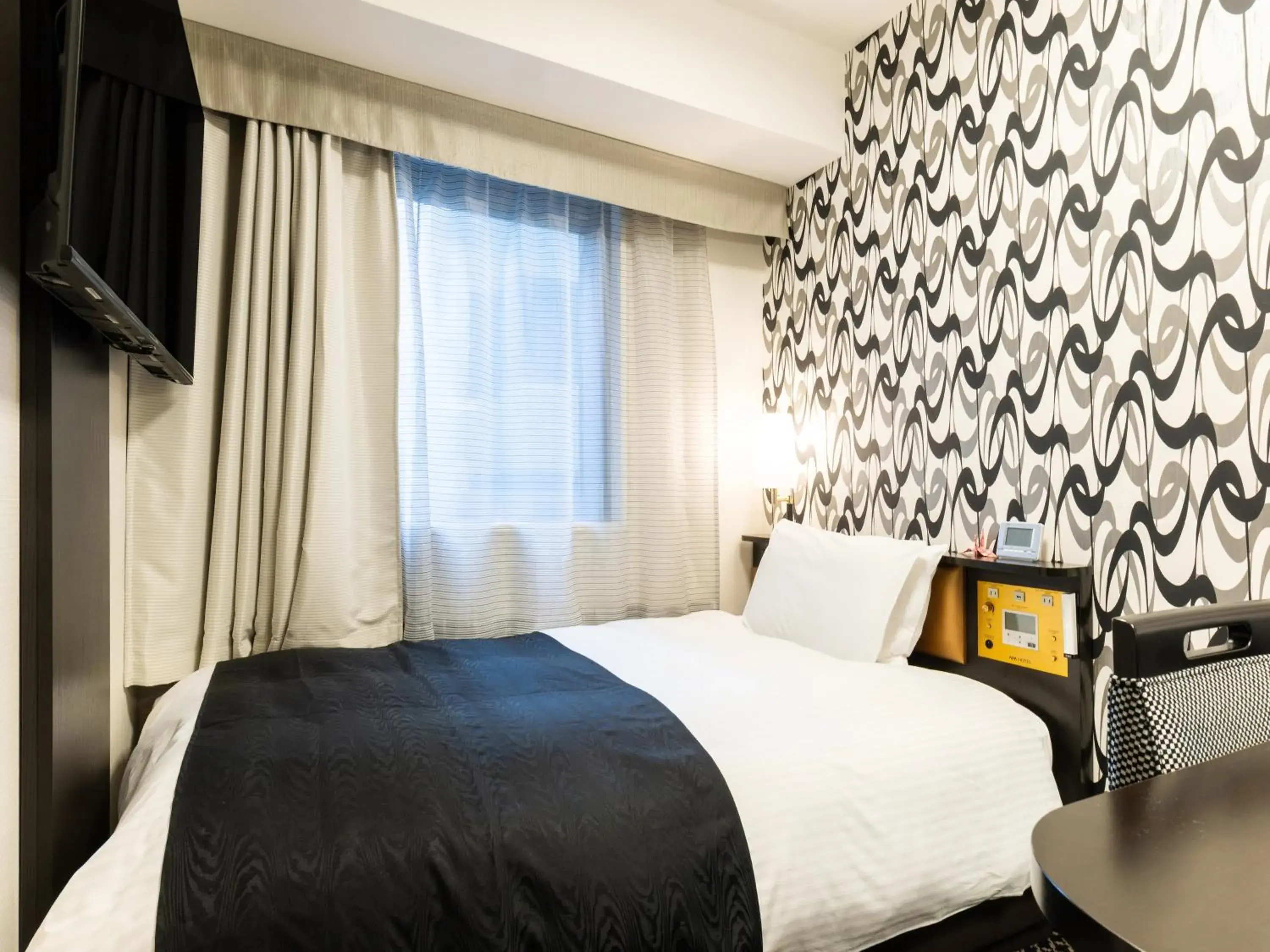 Photo of the whole room, Bed in APA Hotel Kanazawa Chuo Photo of the whole room, Bed in APA Hotel Kanazawa Chuo