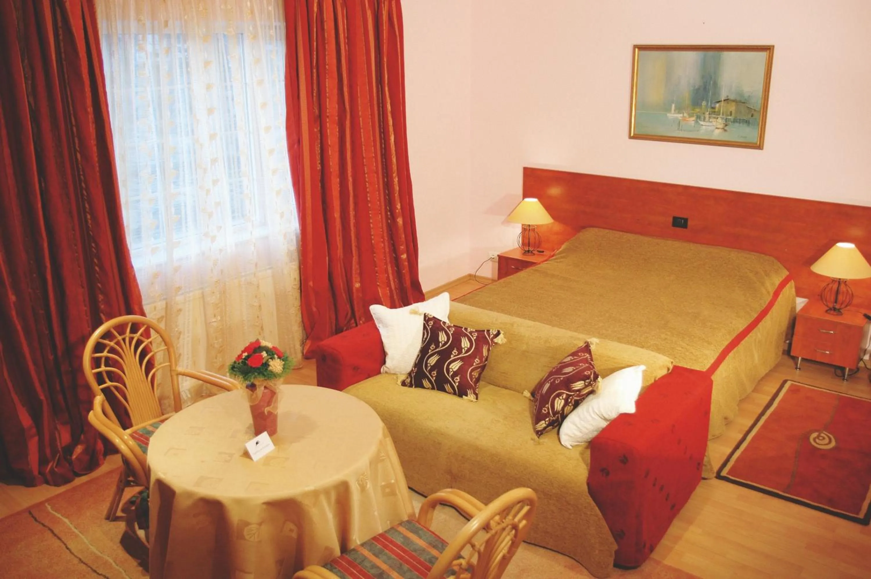 Bed in Country Club La Mesteceni