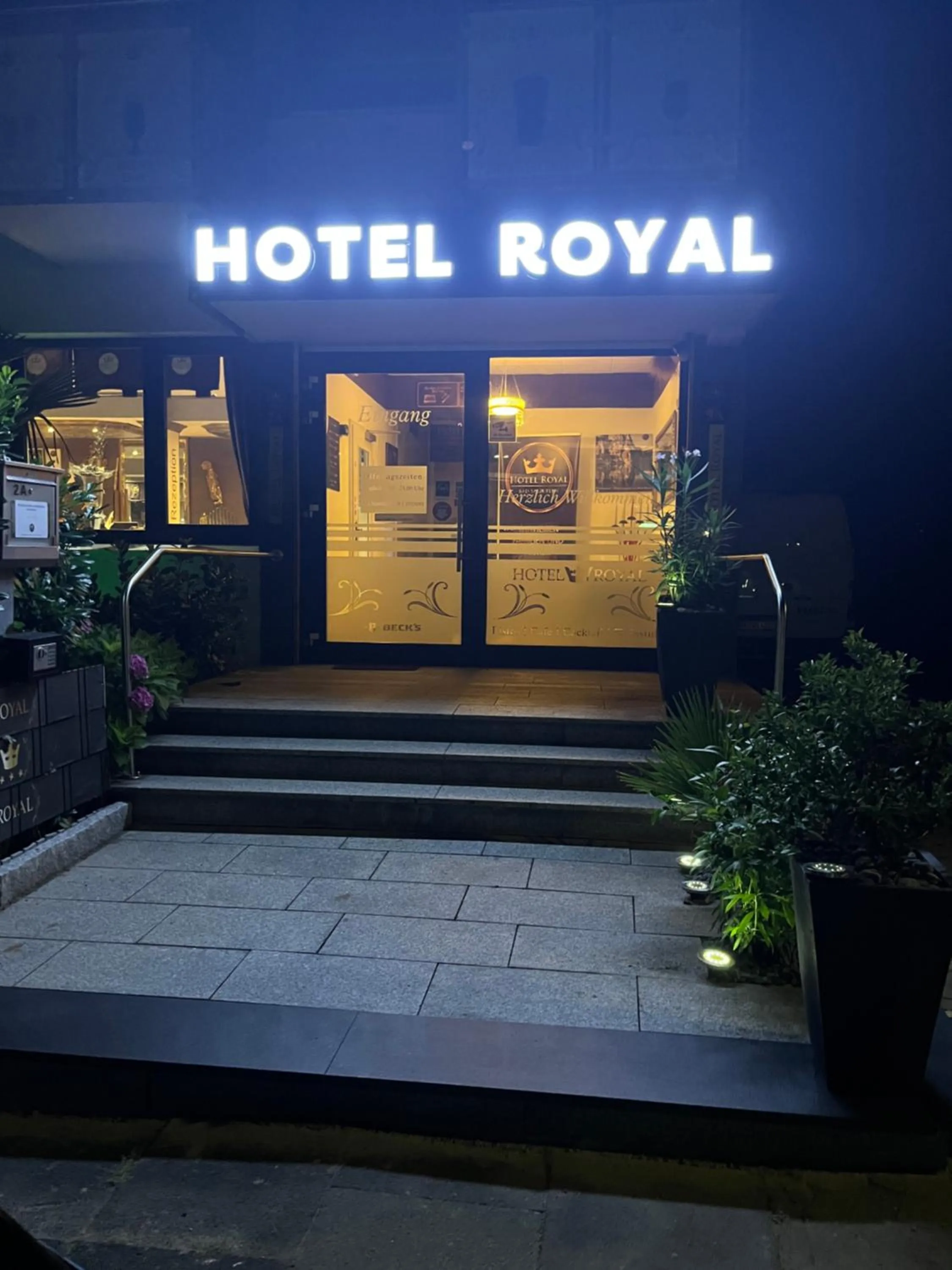 Facade/entrance in Hotel Royal