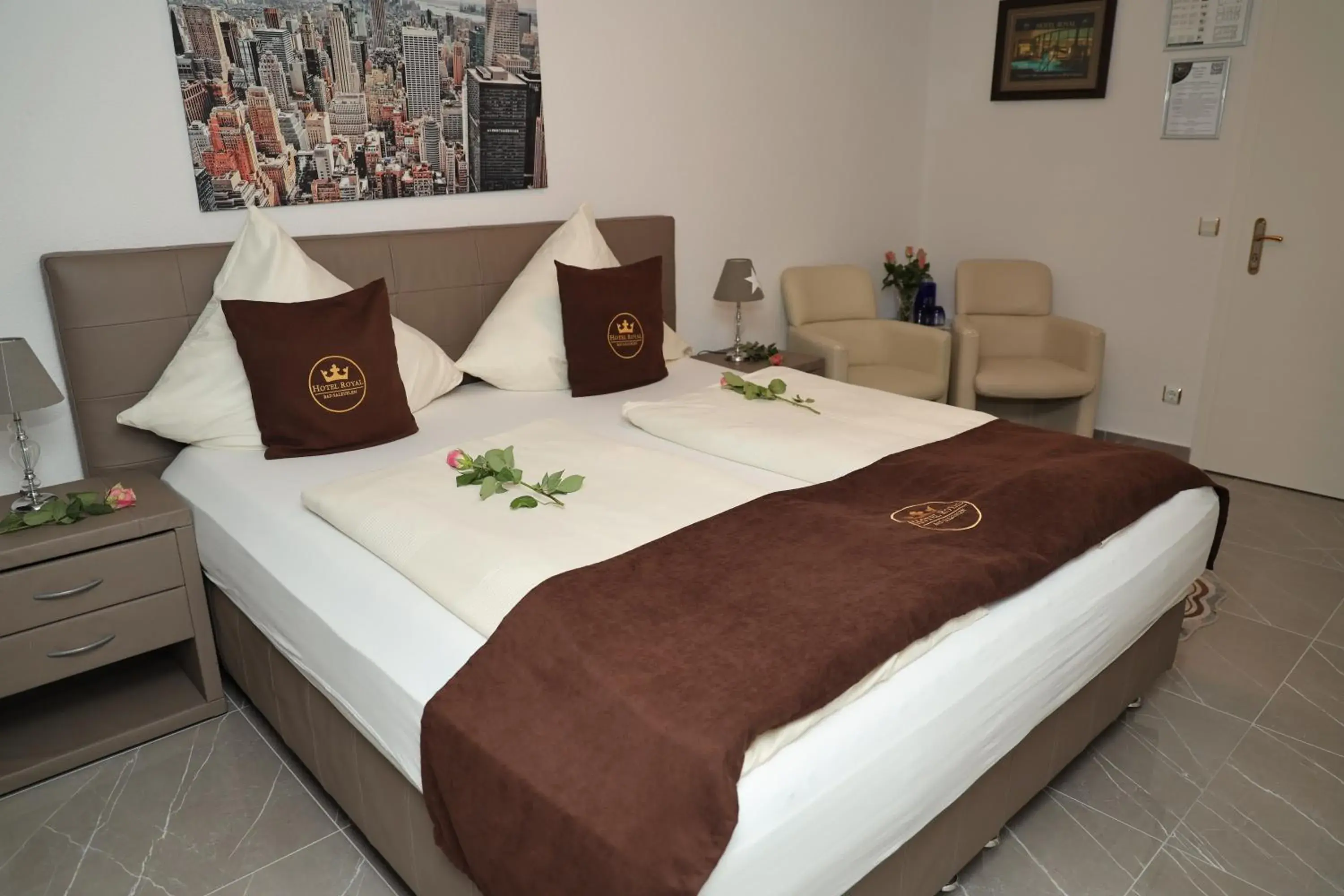 Double Room with Shower in Hotel Royal Double Room with Shower in Hotel Royal